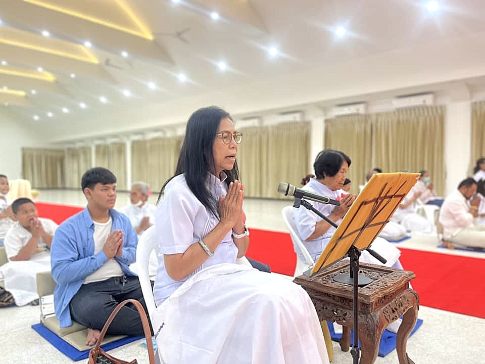 พิธีทอดผ้าป่าบำรุงศูนย์ ณ ธุดงคสถานพัฒนานิคม จังหวัดลพบุรี