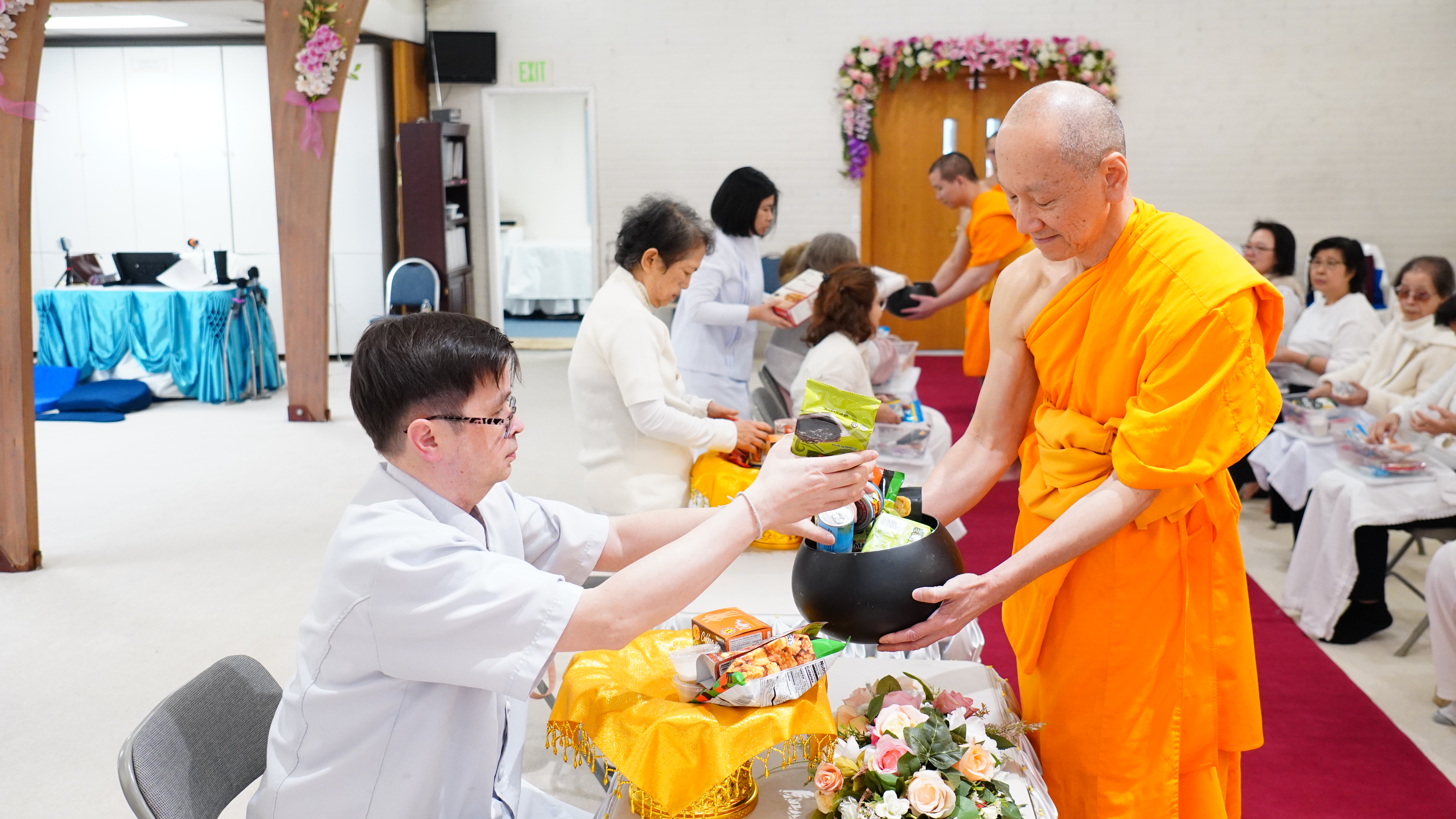 วัดพระธรรมกายซีแอตเติล จัดงานบุญวันอาทิตย์