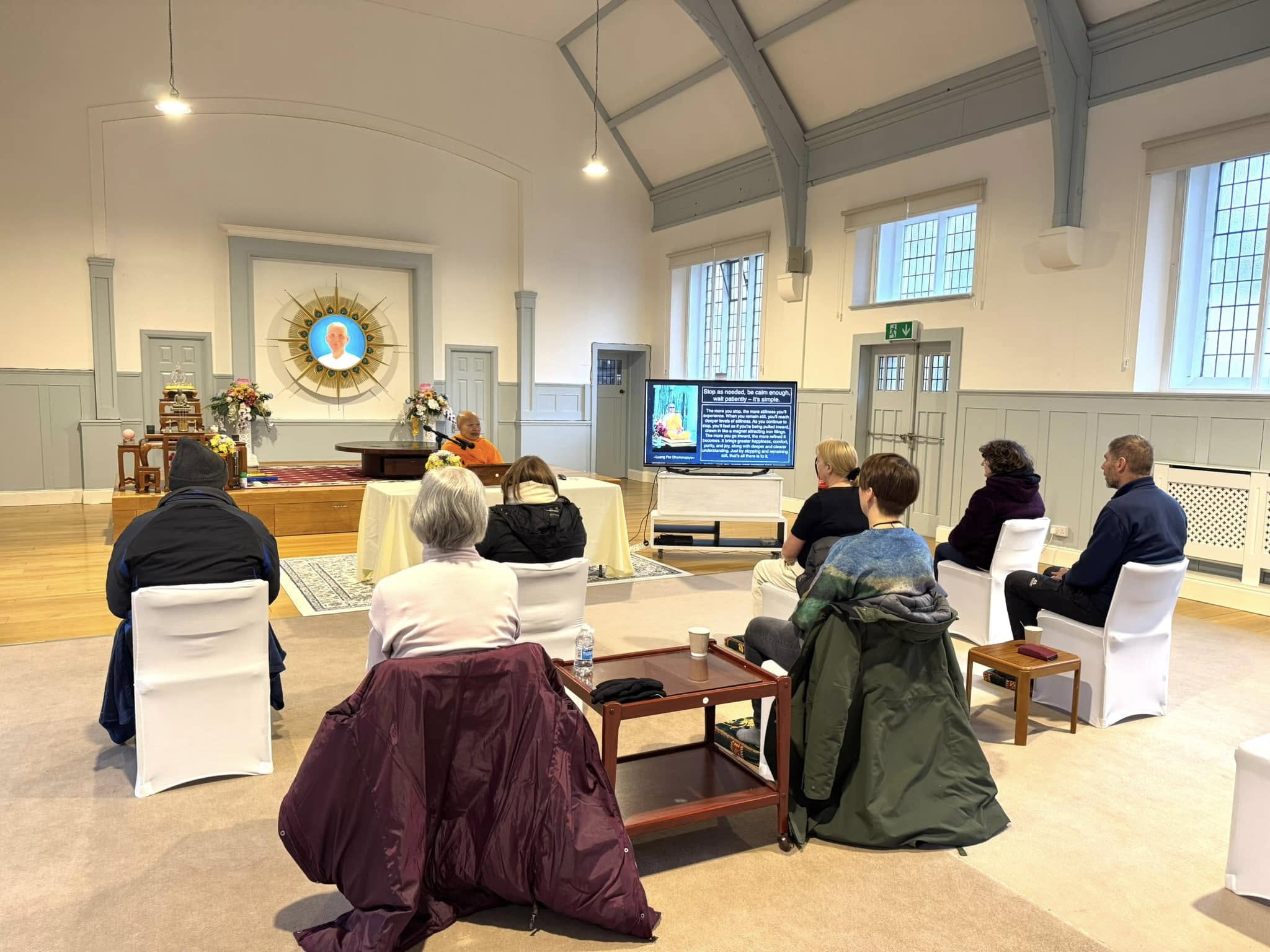 วัดพระธรรมกายสกอตแลนด์ จัดสอนสมาธิแก่ชาวท้องถิ่น