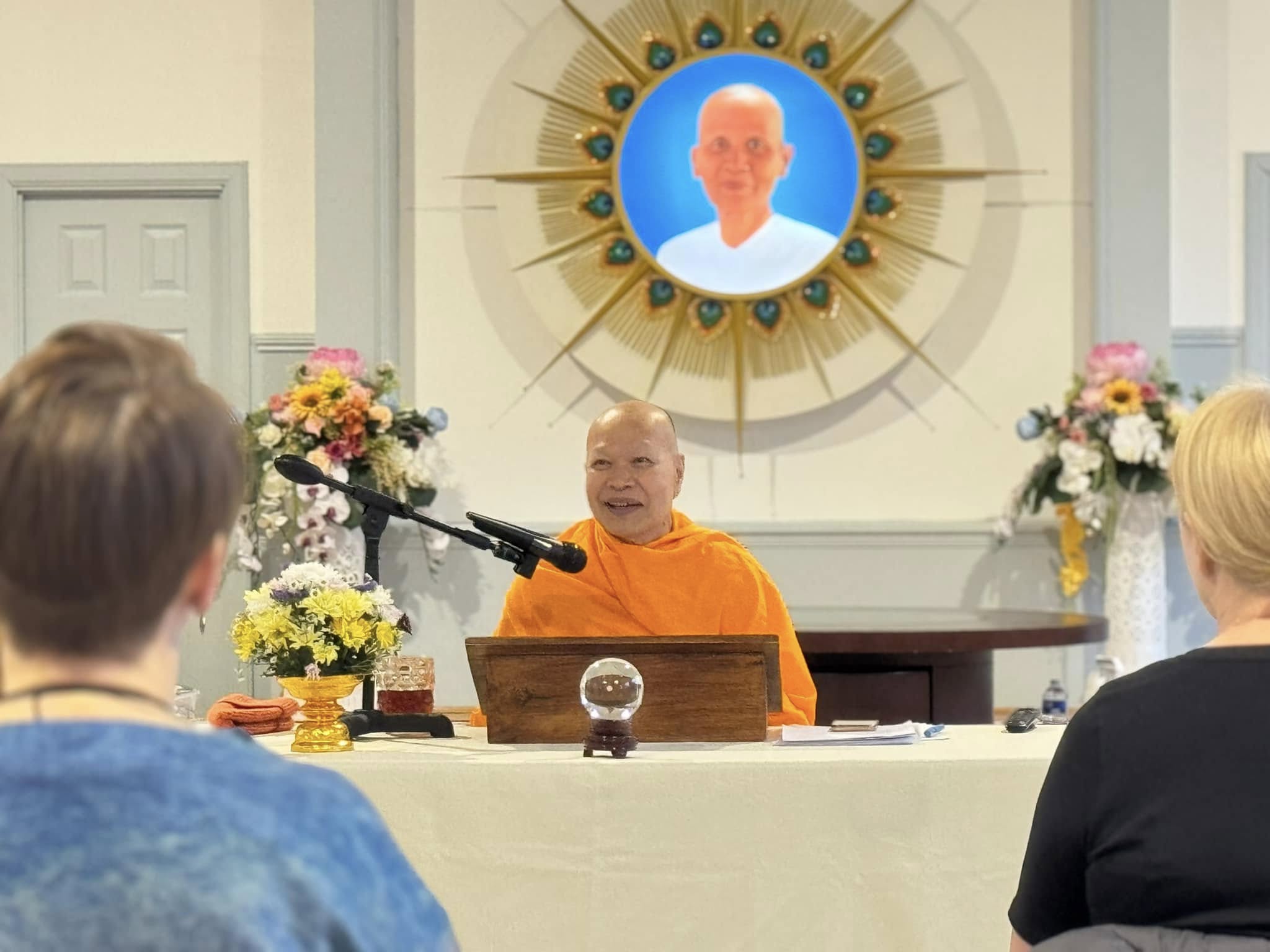 วัดพระธรรมกายสกอตแลนด์ จัดสอนสมาธิแก่ชาวท้องถิ่น