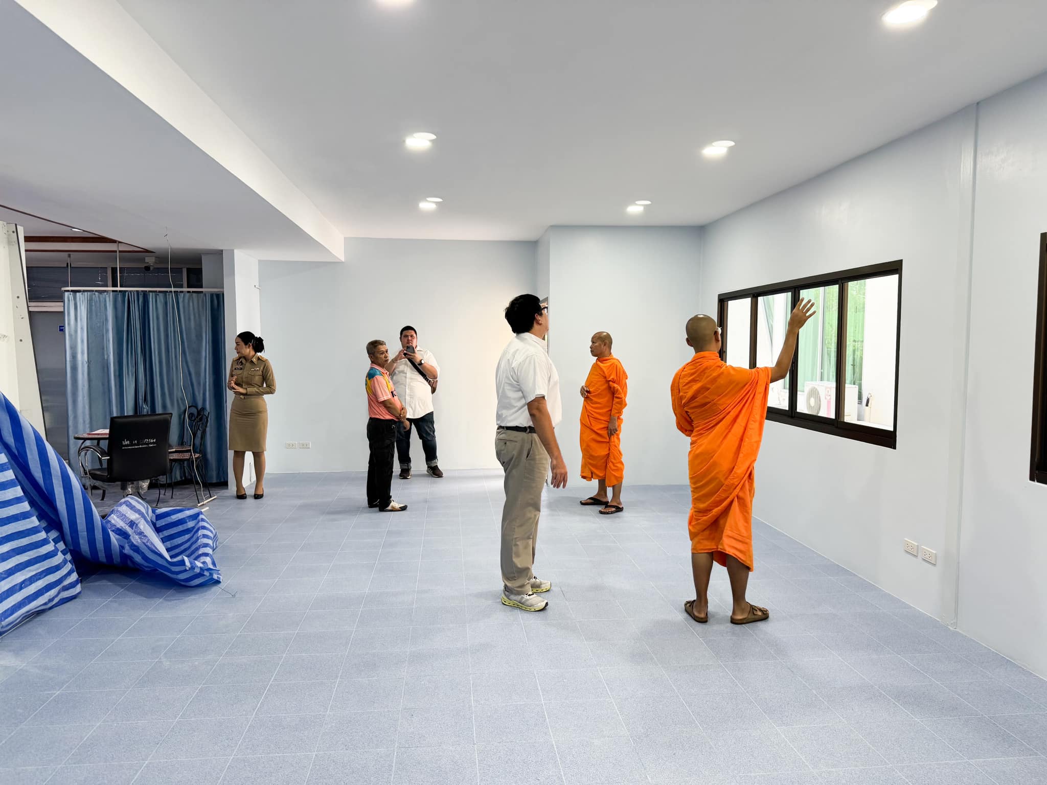Wat Phra Dhammakaya provides financial support for the building construction of Khlong Luang district office.