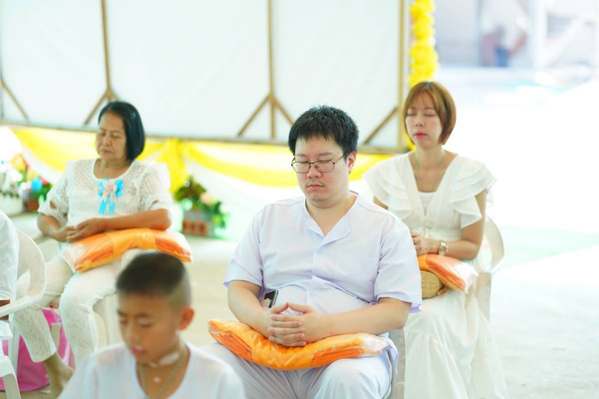 ศูนย์ปฏิบัติธรรมบัวสวรรค์ จัดพิธีทอดผ้าป่า เพื่อสร้างอาคารใจสบาย