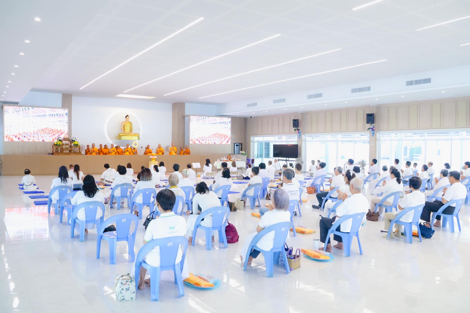 ศูนย์ปฏิบัติธรรมภาคใต้ จัดพิธีบูชาข้าวพระ