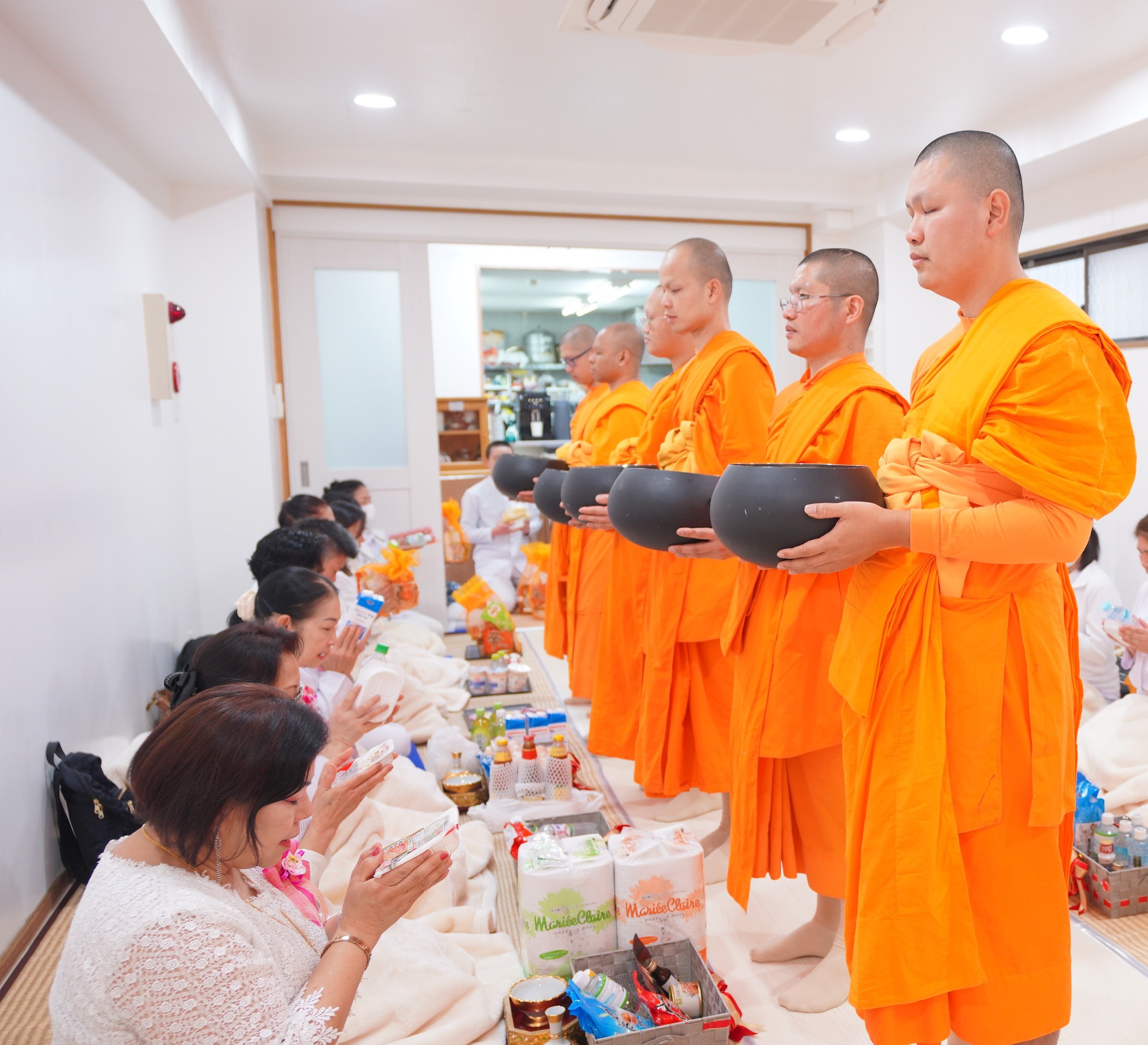 วัดพระธรรมกายโอซาก้า จัดงานบุญบูชาข้าวพระ