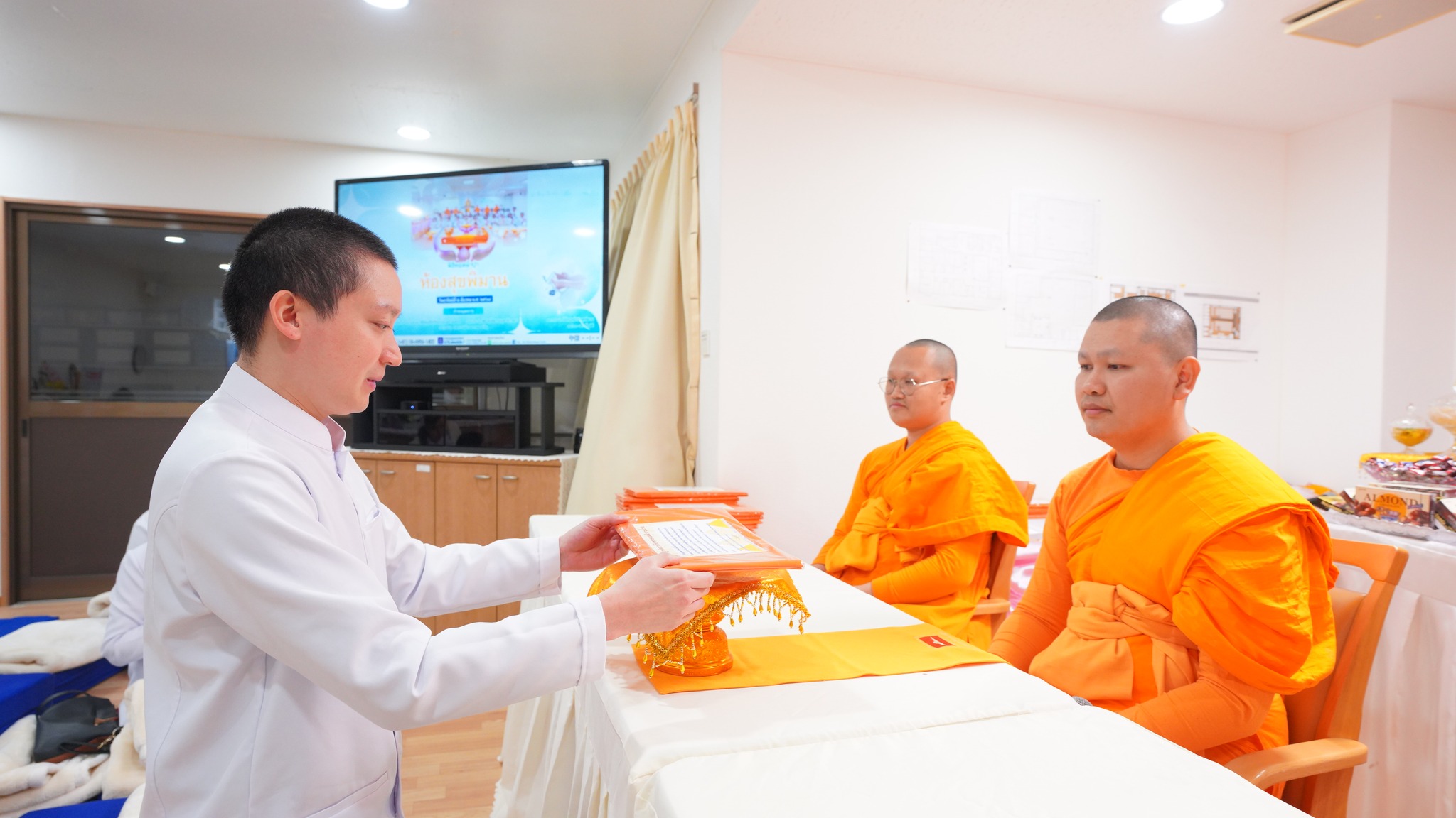 วัดพระธรรมกายโอซาก้า จัดงานบุญบูชาข้าวพระ