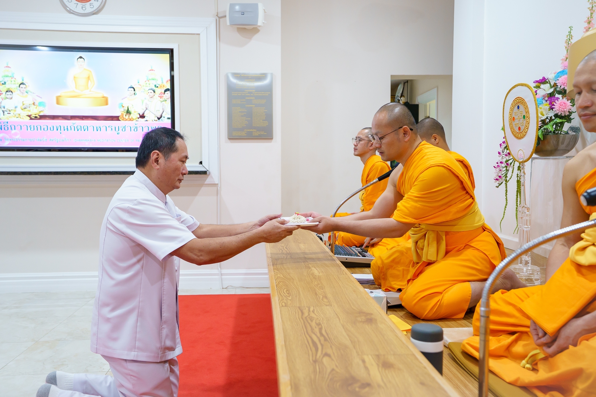 วัดพระธรรมกายปาล์มบีช จัดงานบุญบูชาข้าวพระ
