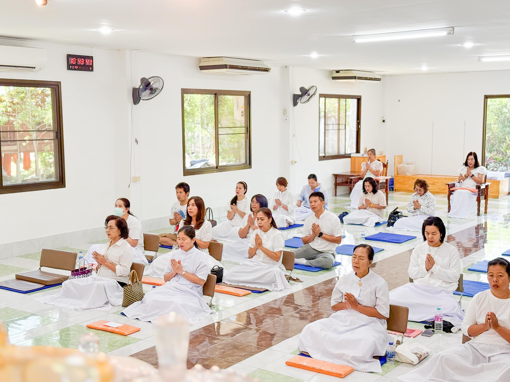 ศูนย์ปฏิบัติธรรมสุราษฎร์ธานี จัดพิธีบูชาข้าวพระ