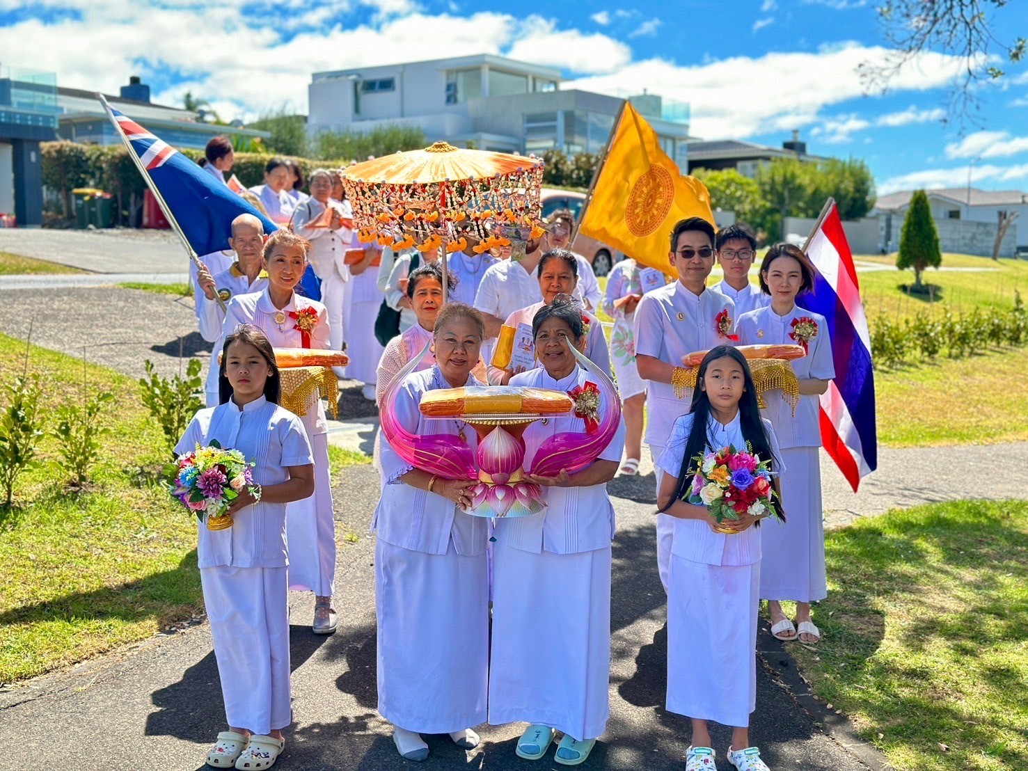 วัดพระธรรมกายโอ๊คแลนด์ จัดงานบุญบูชาข้าวพระ