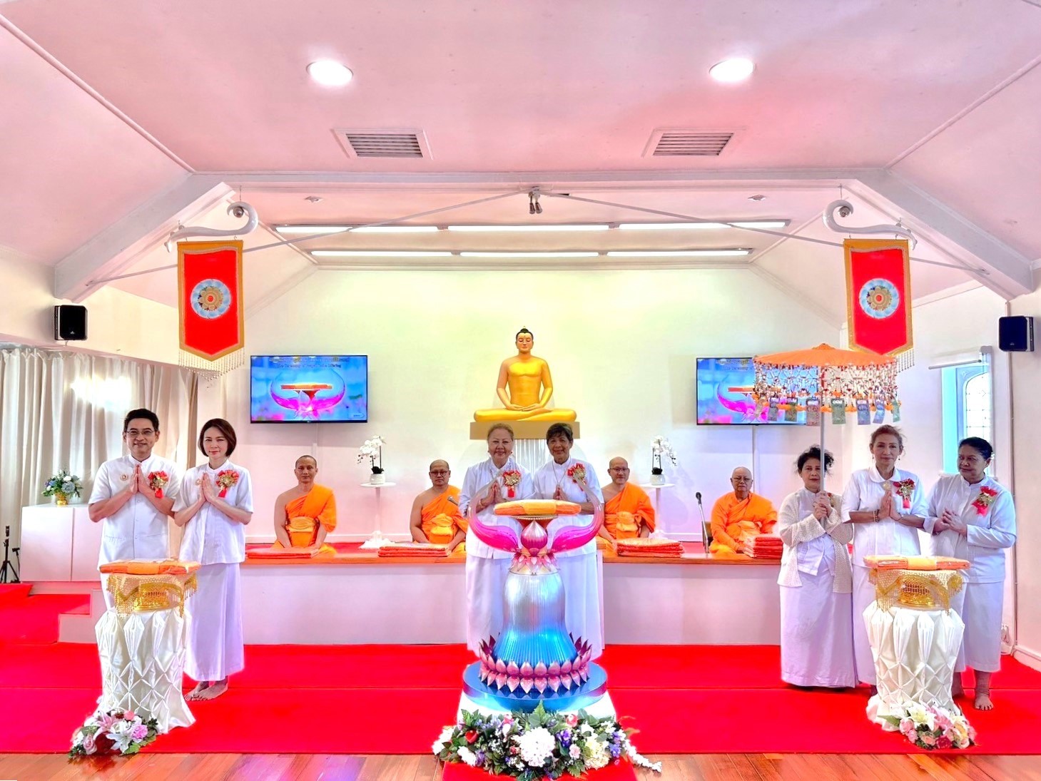 วัดพระธรรมกายโอ๊คแลนด์ จัดงานบุญบูชาข้าวพระ