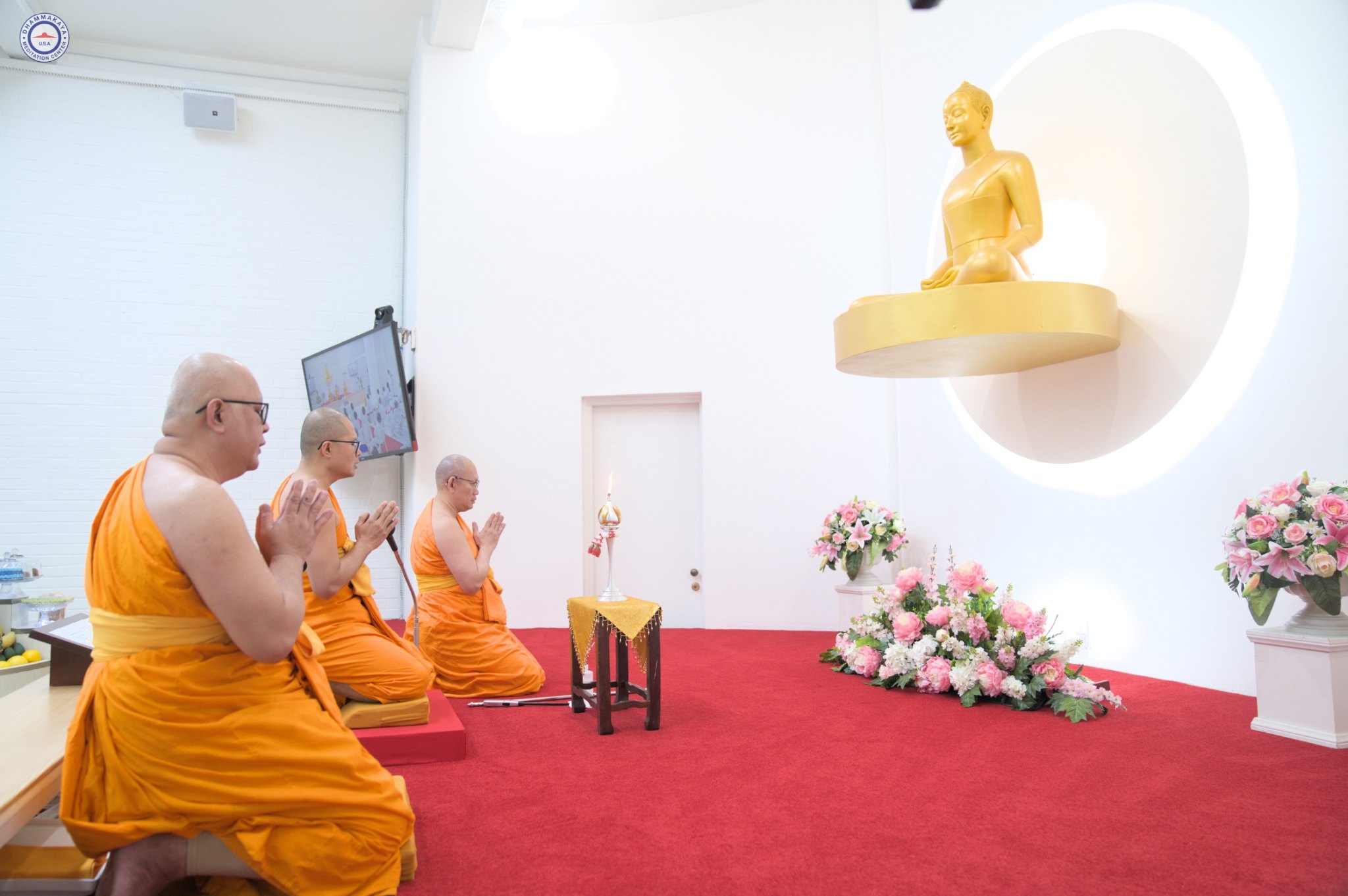 วัดพระธรรมกายแคลิฟอร์เนีย จัดพิธีบูชาข้าวพระ