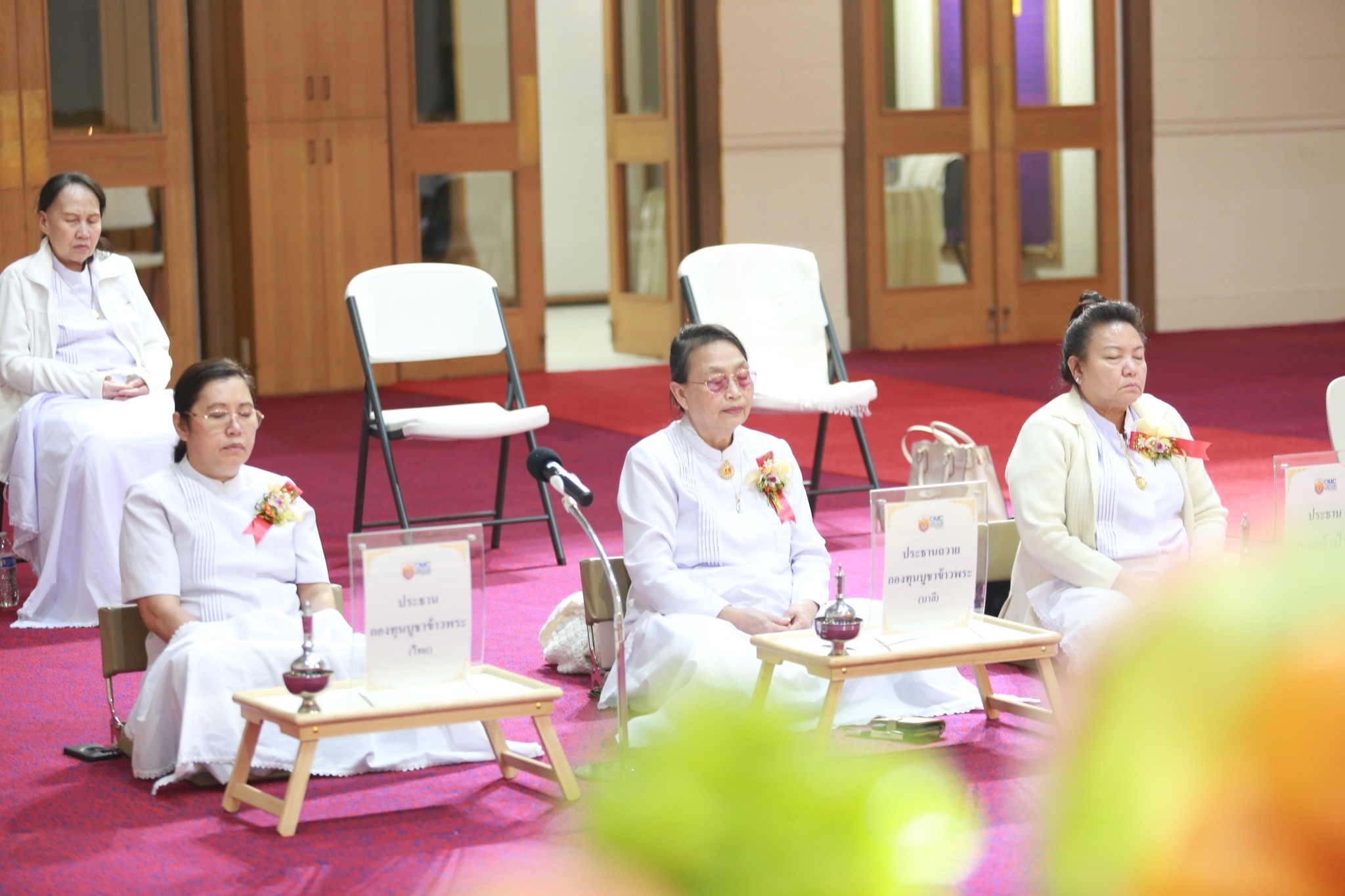 วัดพระธรรมกายออเรกอน จัดงานบุญบูชาข้าวพระ