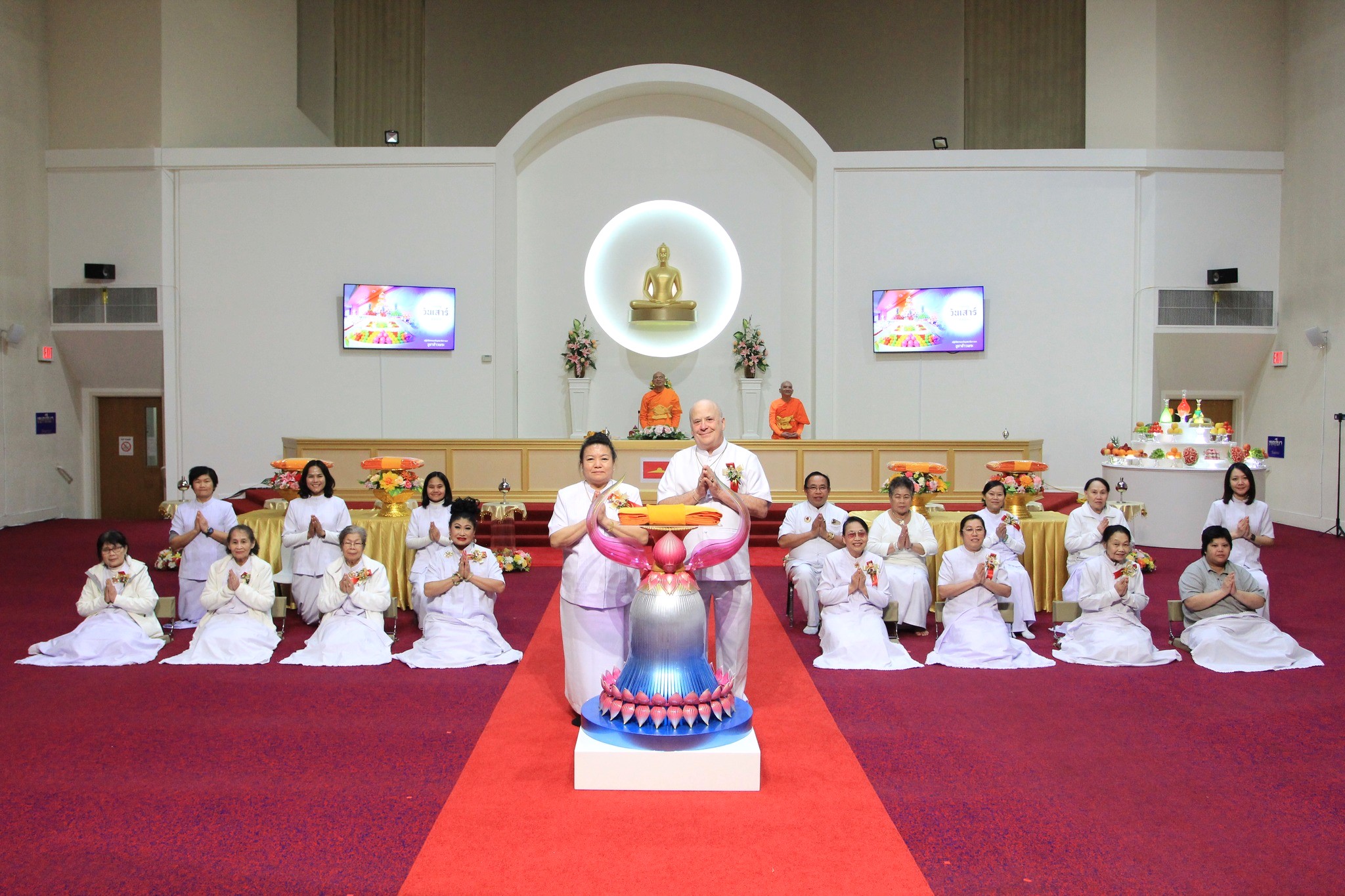 วัดพระธรรมกายออเรกอน จัดงานบุญบูชาข้าวพระ