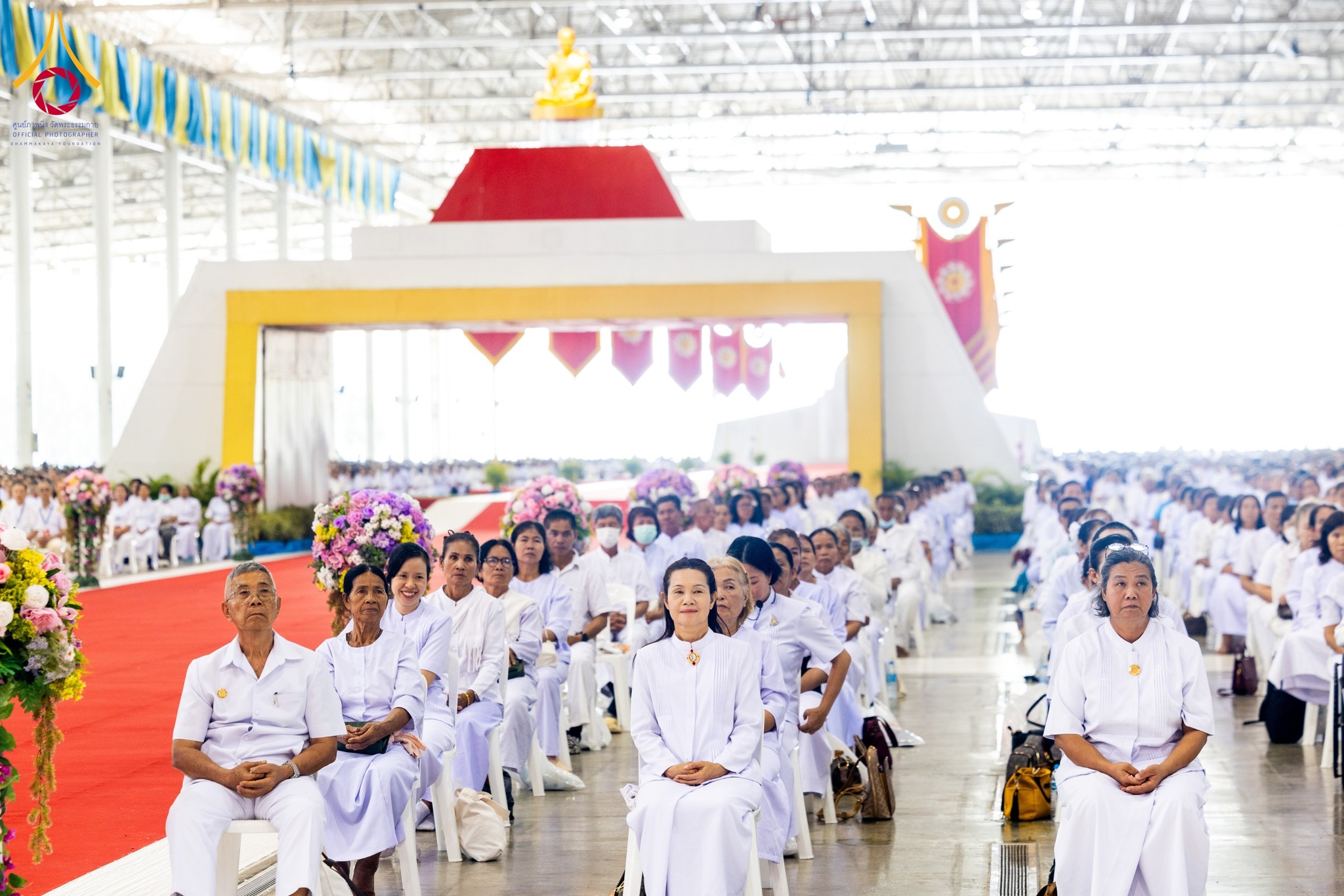 วัดพระธรรมกายจัดสัมมนา รวมใจผู้นำบุญ 10,000 คน เพื่องานมหาสังฆทาน 40,000 ทั่วประเทศ