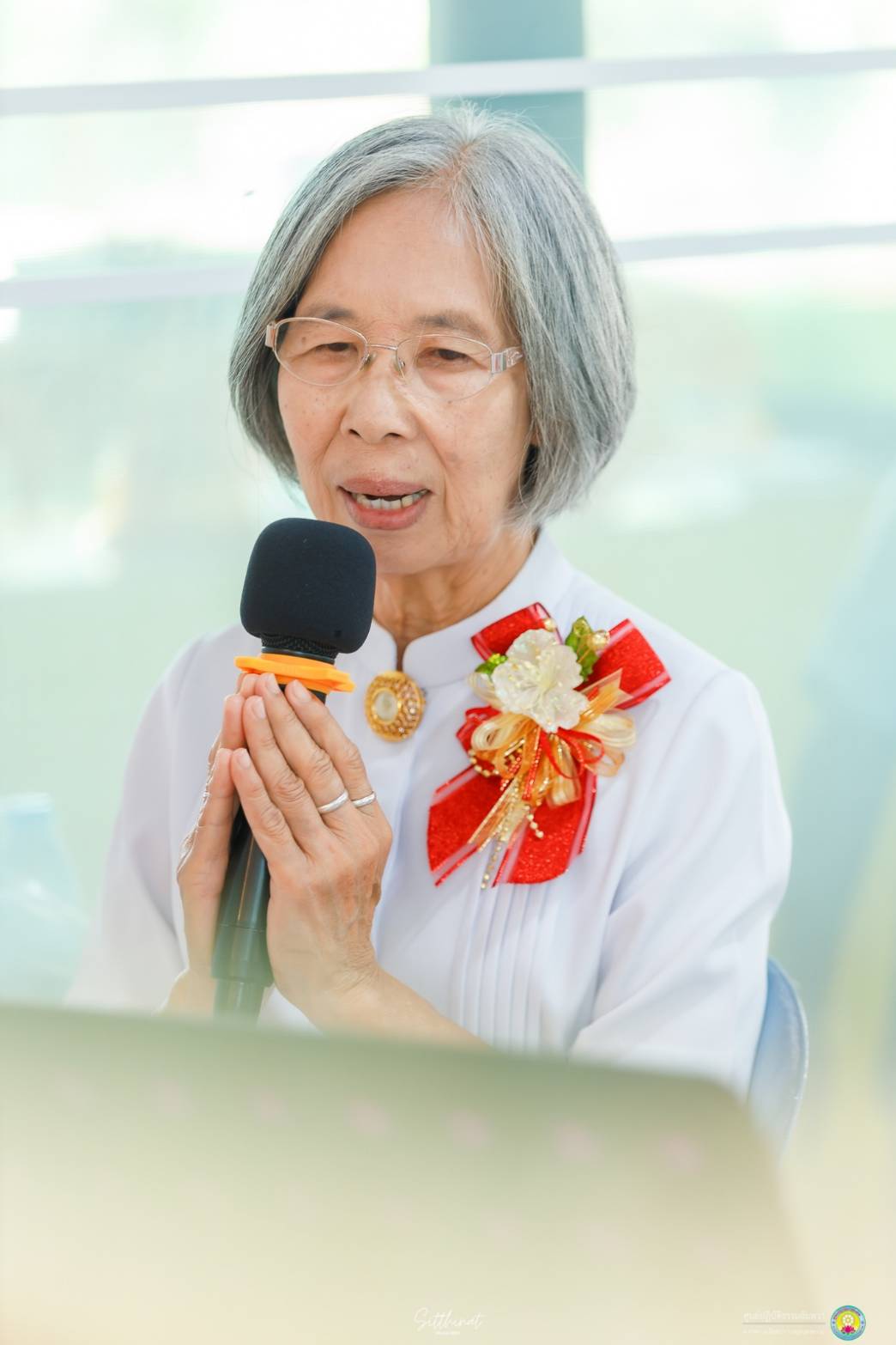 ศูนย์ปฏิบัติธรรมอัมพวา จัดพิธีทอดผ้าป่า