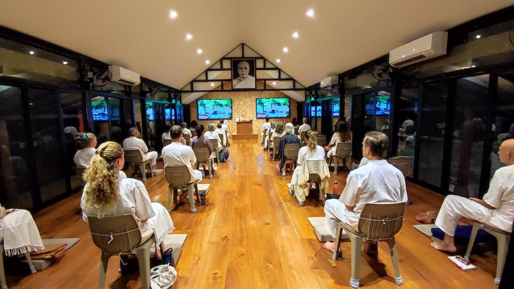 ศูนย์ปฏิบัติธรรมนานาชาติปาย จัดปฏิบัติธรรมสำหรับชาวต่างชาติ Mindpai รุ่นที่ 21