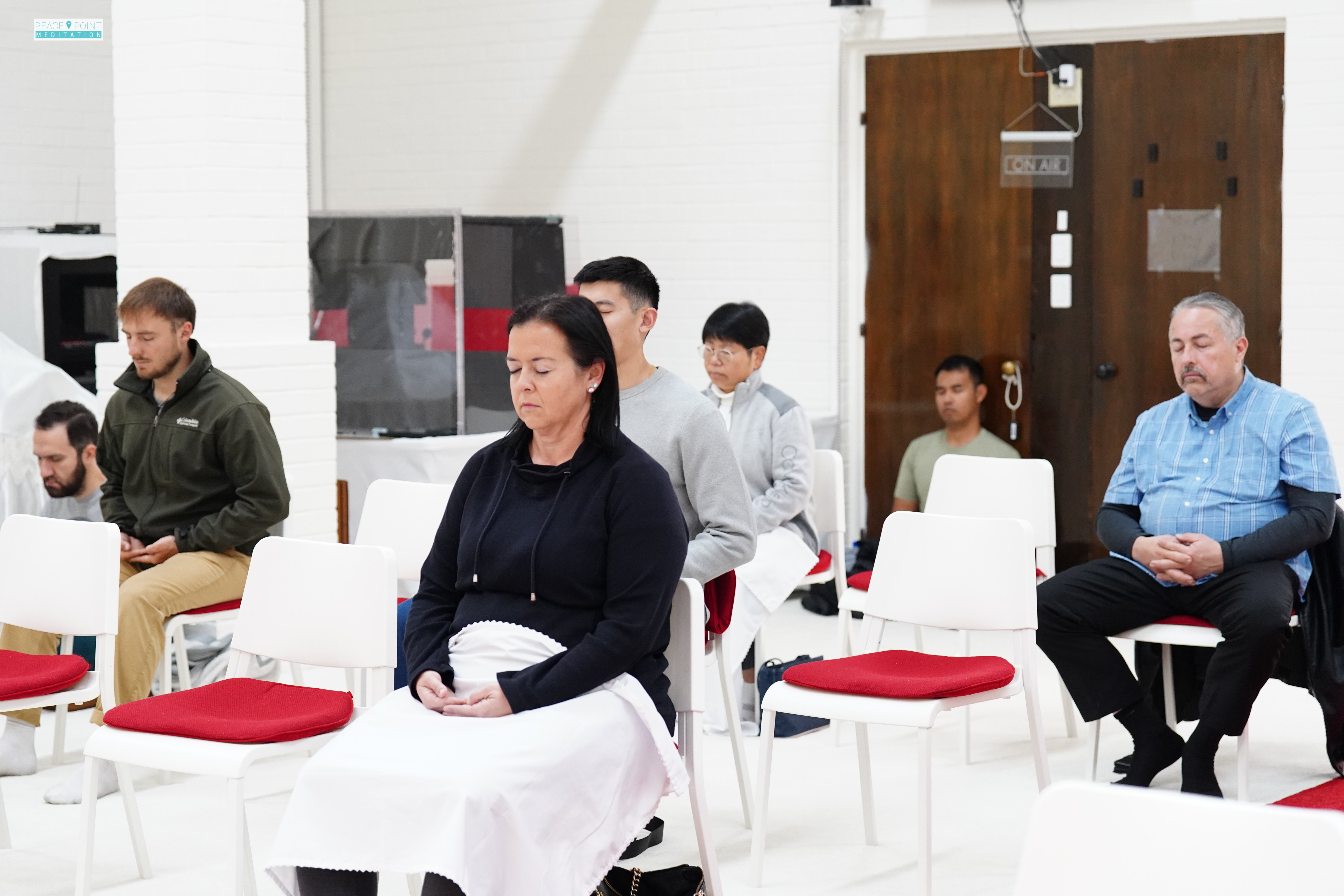 วัดพระธรรมกายแคลิฟอร์เนีย จัดกิจกรรมฝึกสมาธิให้กับชาวท้องถิ่น