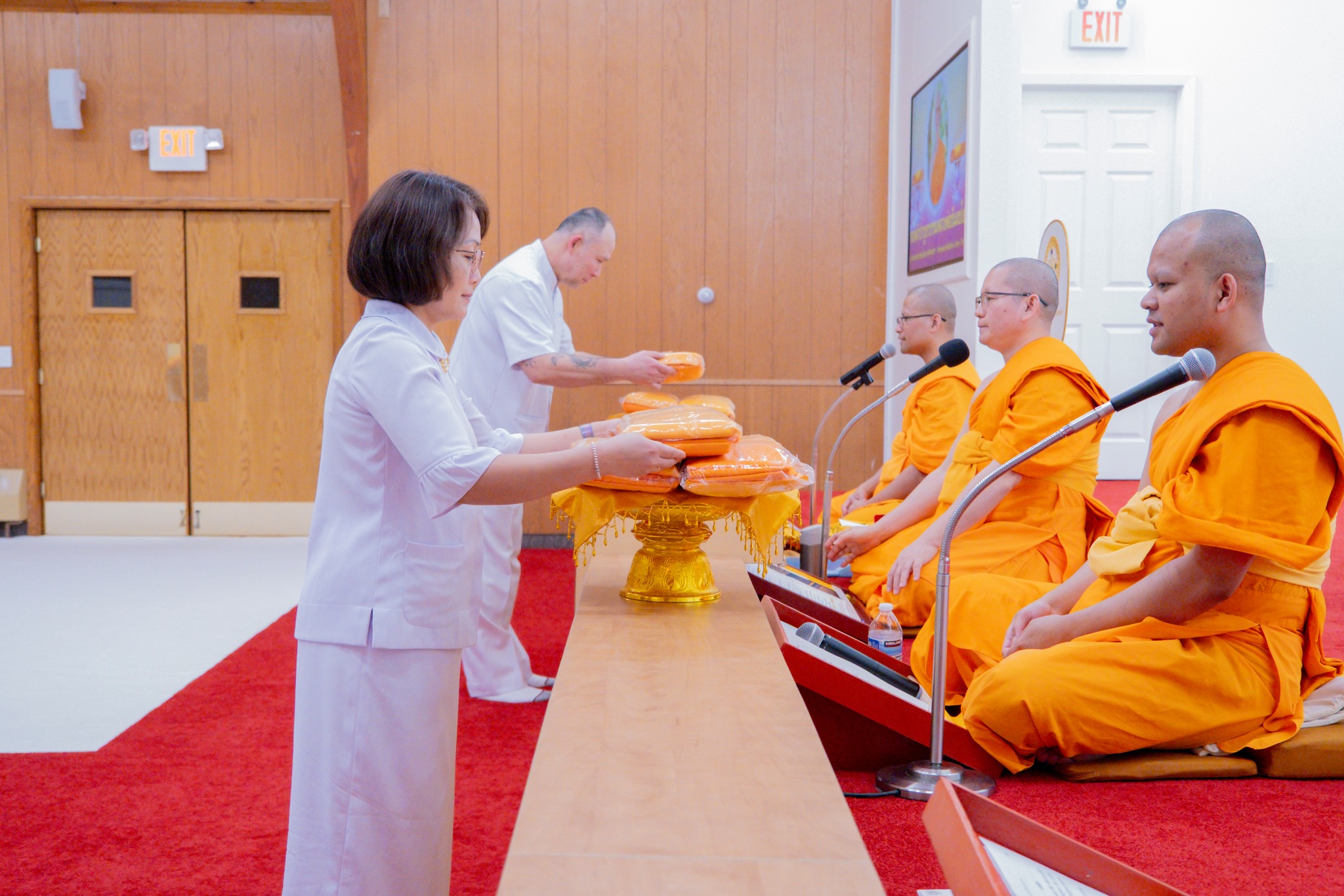 วัดพระธรรมกายมินเนโซตา จัดงานบุญบูชาข้าวพระ
