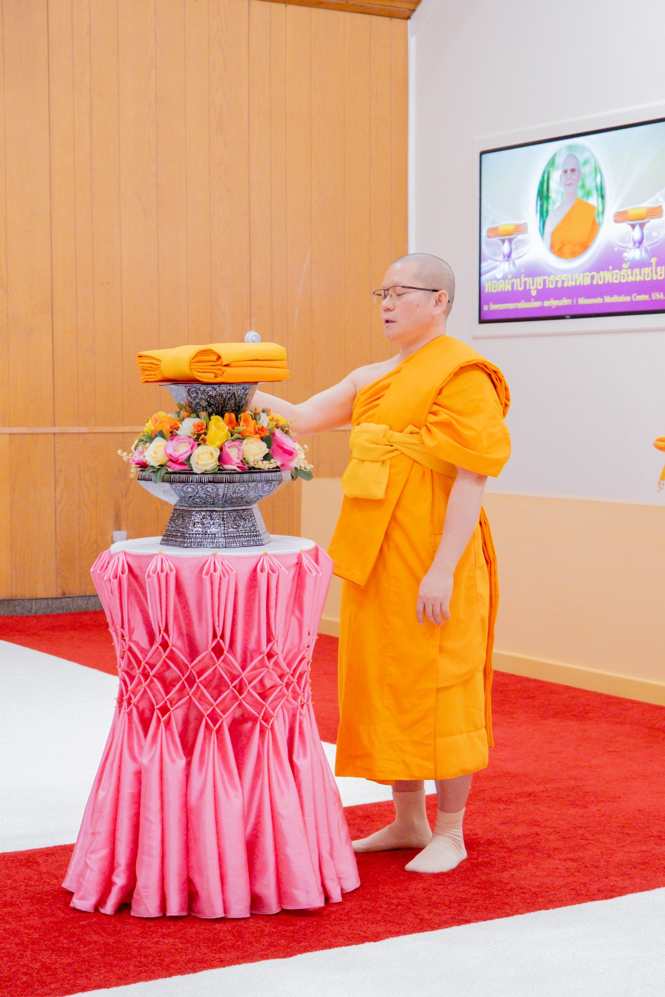 วัดพระธรรมกายมินเนโซตา จัดงานบุญบูชาข้าวพระ