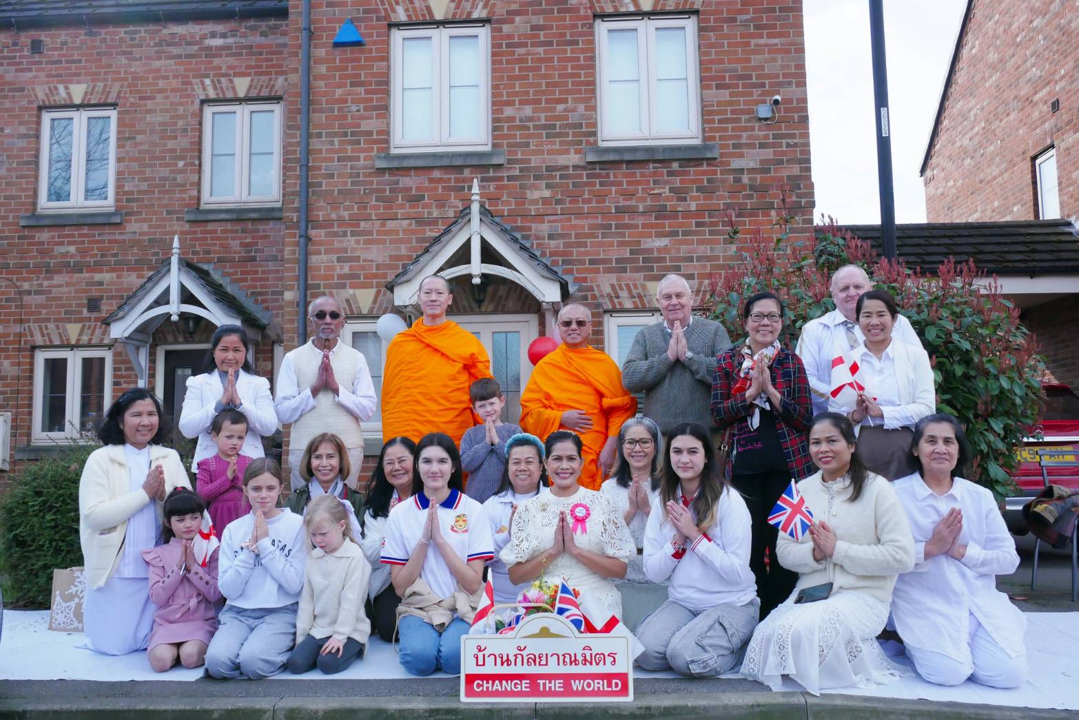 วัดพระธรรมกายแมนเชสเตอร์ จัดปฏิบัติธรรมบ้านกัลยาณมิตร ณ เมืองดองคาสเตอร์