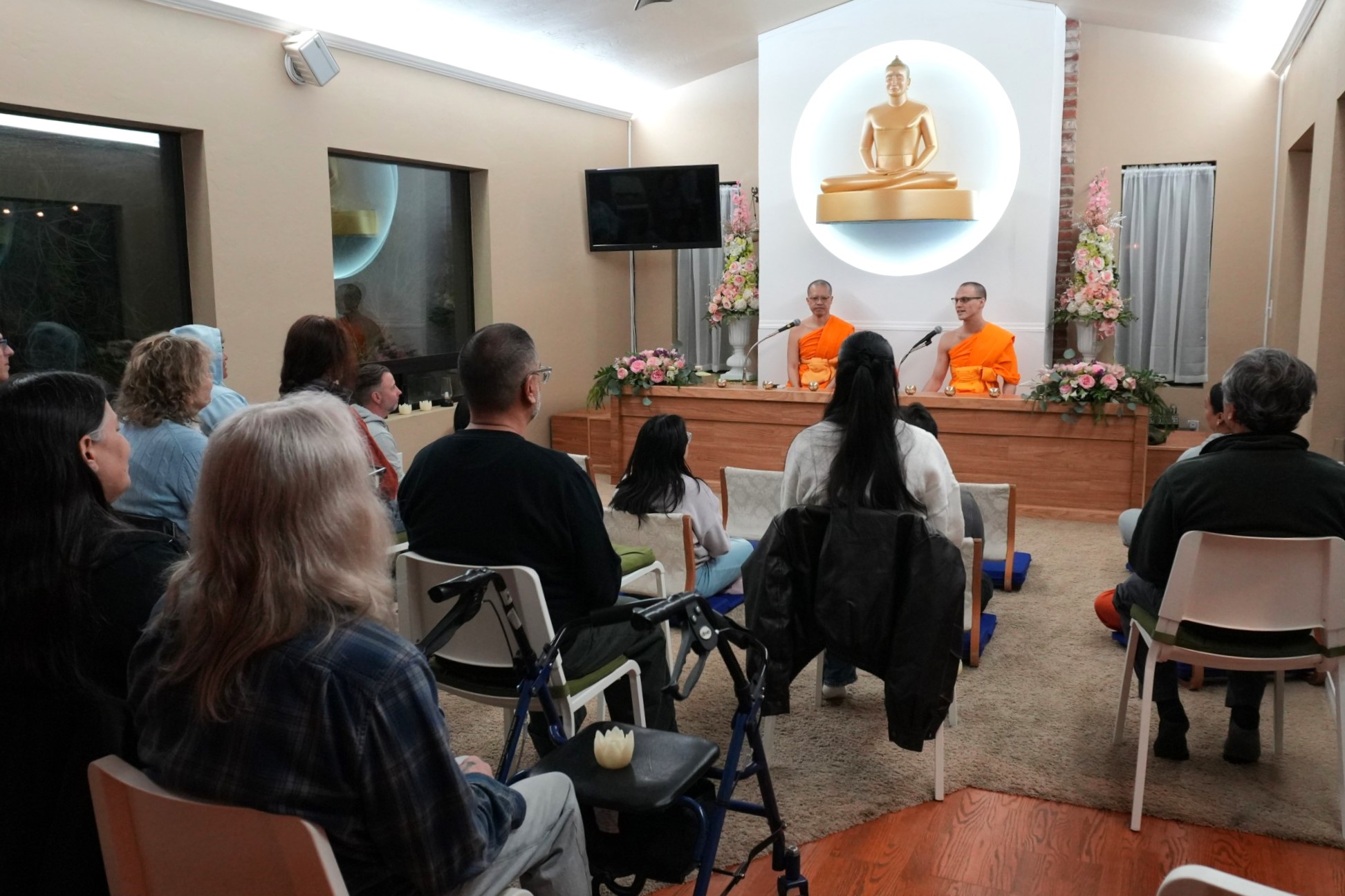 วัดภาวนาซานดิเอโก จัดปฏิบัติธรรมพิเศษแก่ชาวท้องถิ่น