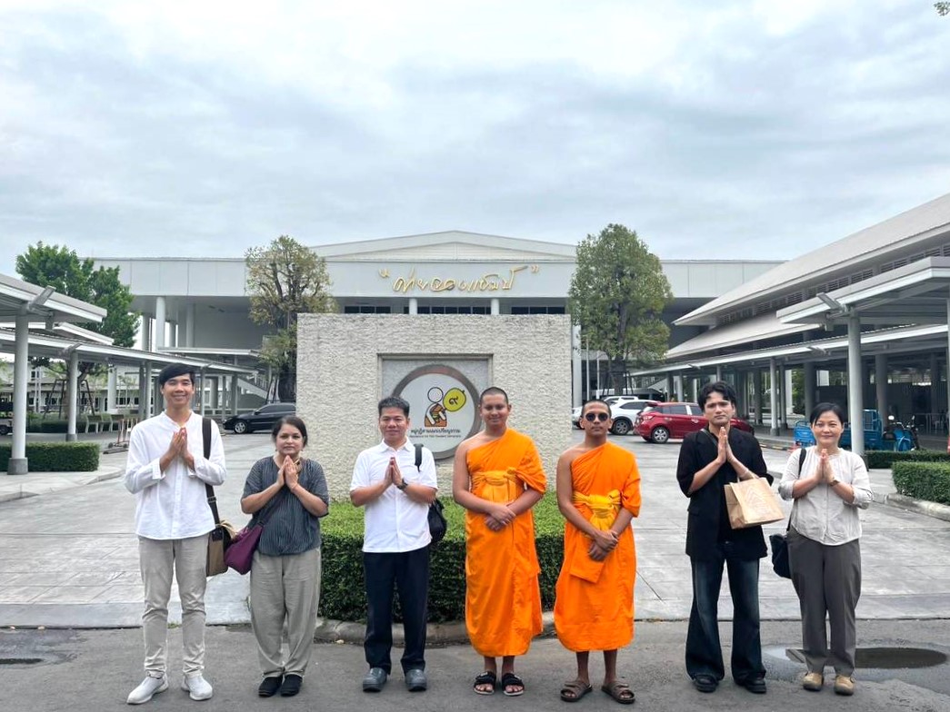 ผู้ช่วยเจ้าอาวาสวัดพระธรรมกาย ได้ให้การต้อนรับ หัวหน้าภาควิชาพุทธศาสตร์ศึกษา มหาวิทยาลัยโอตานิ เเละคณะ