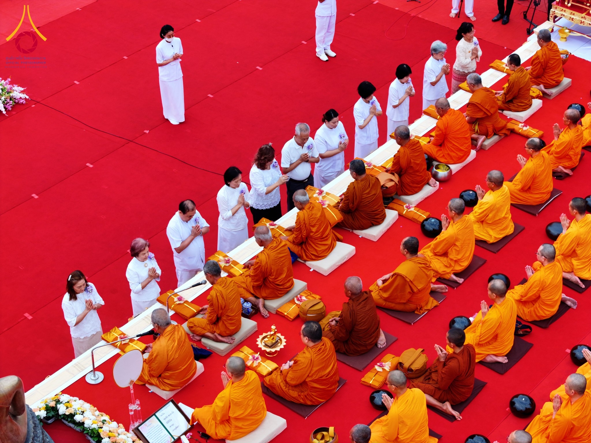 พิธีทำบุญตักบาตรพระ 10,000 รูป ฉลอง 557 ปีเมืองนครราชสีมา