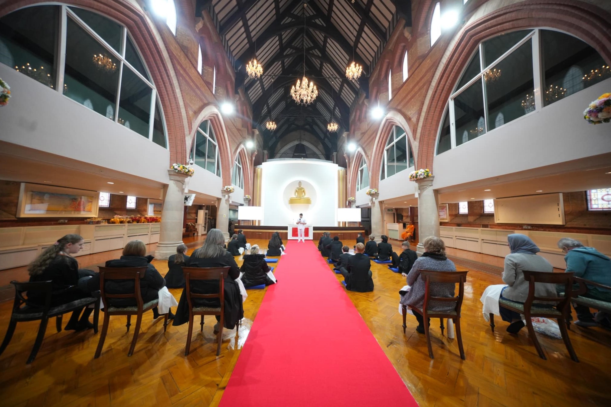 นักเรียน The Park School เดินทางมาเยี่ยมชม วัดพระธรรมกายลอนดอน