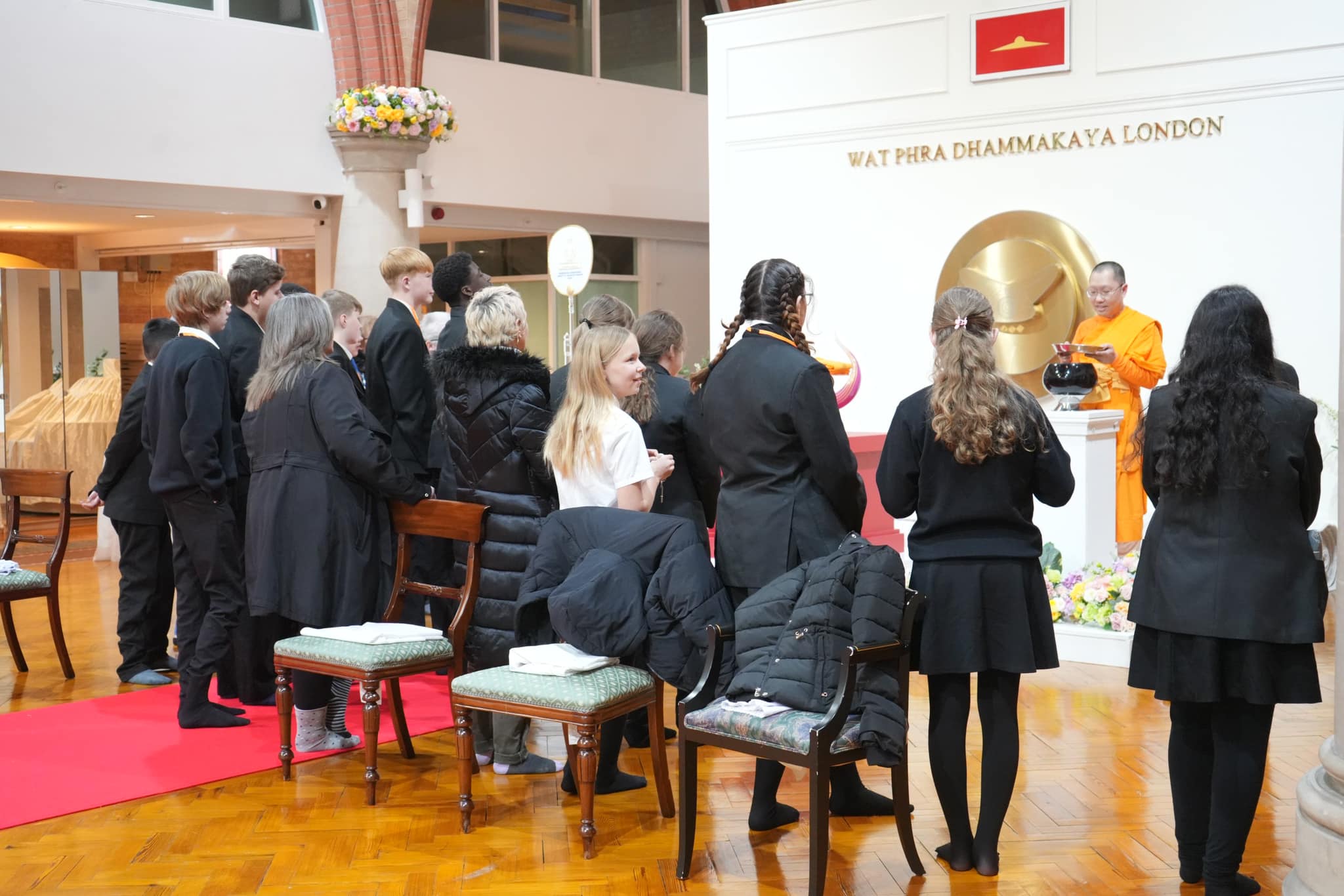 นักเรียน The Park School เดินทางมาเยี่ยมชม วัดพระธรรมกายลอนดอน