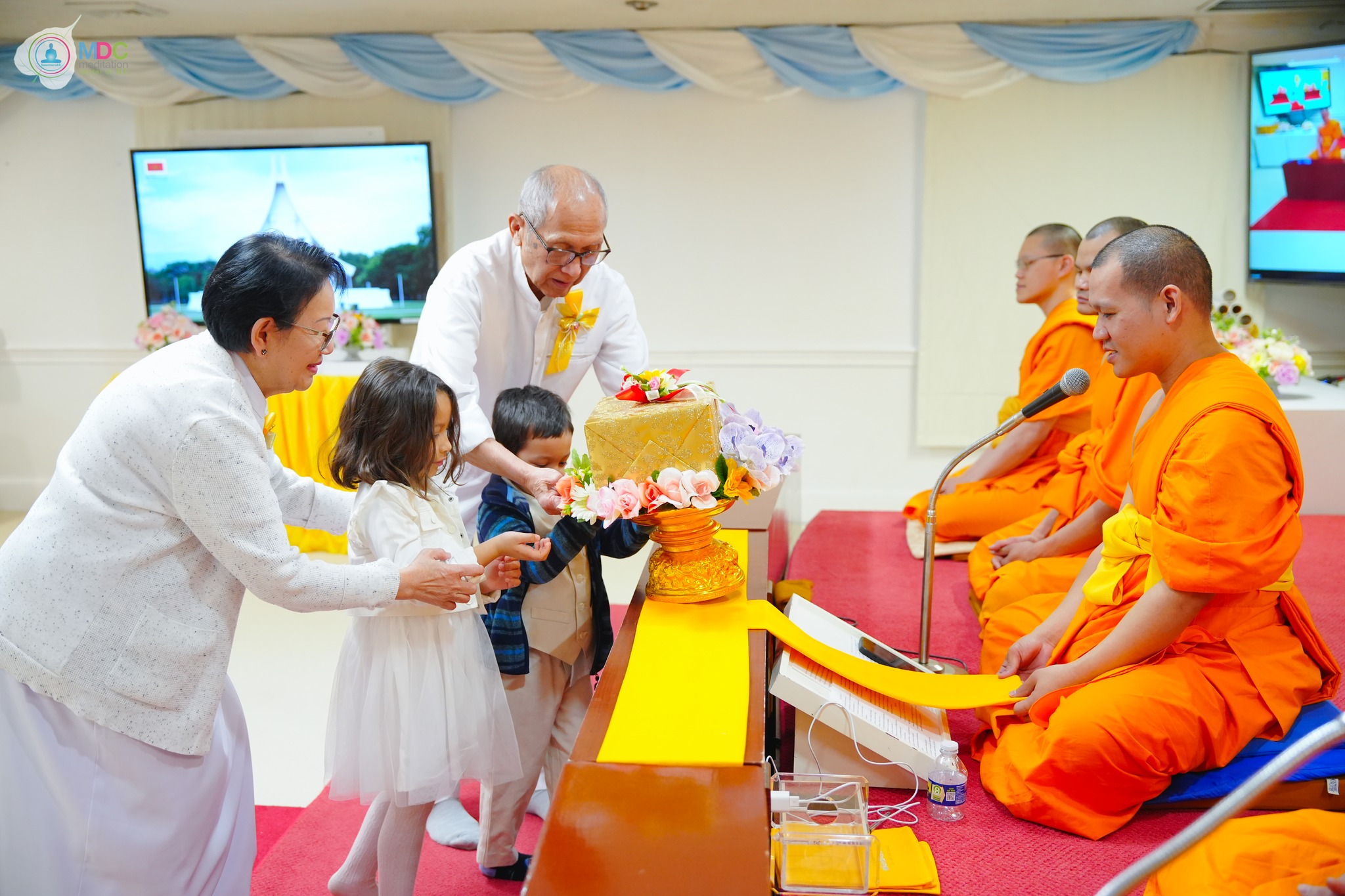 วัดพระธรรมกายดีซี จัดงานบุญวันอาทิตย์