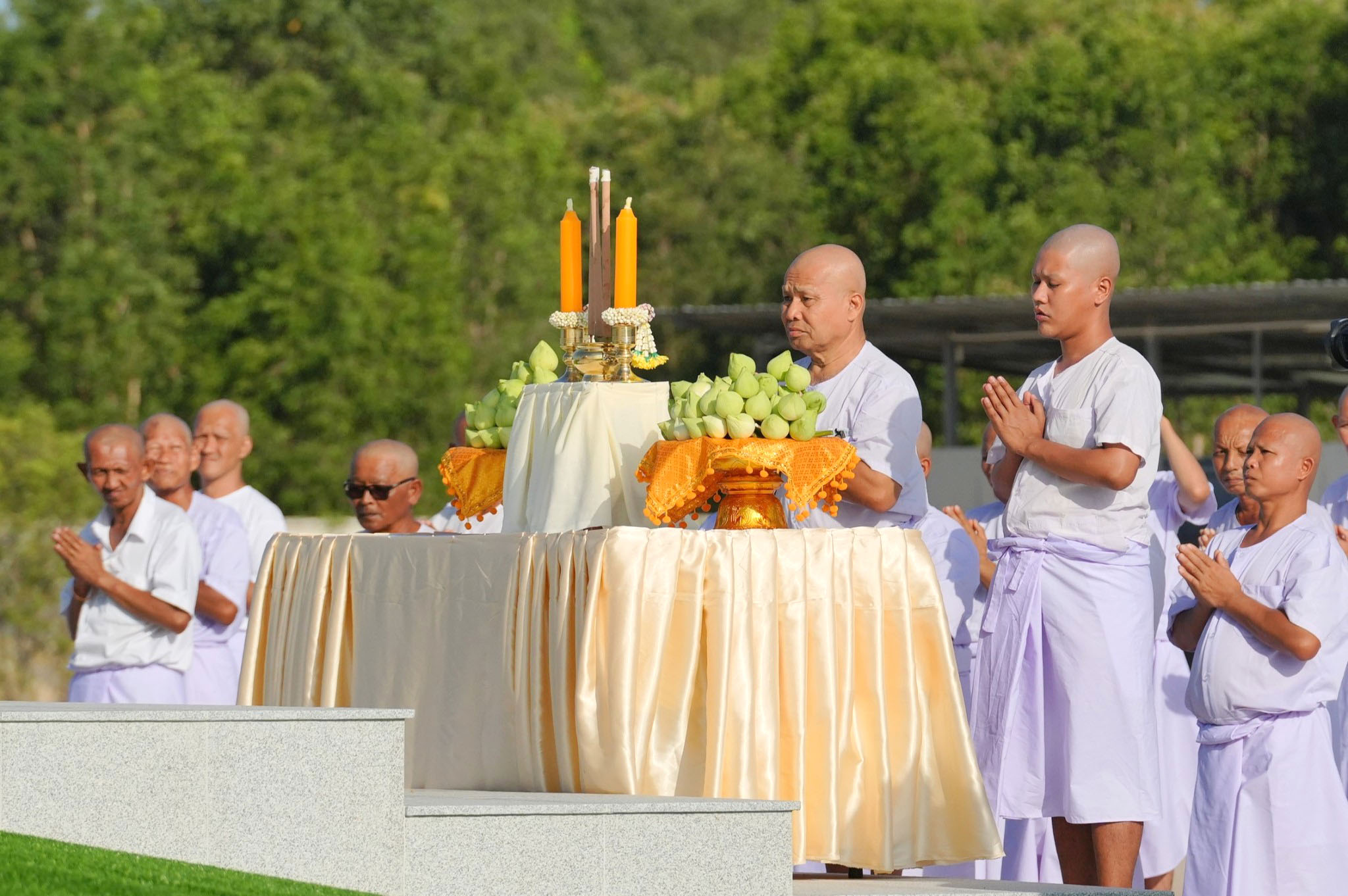 โครงการบรรพชาและอุปสมบทหมู่ ฉลองปทุมเจดีย์ เจดีย์พระพุทธเจ้า 5 พระองค์