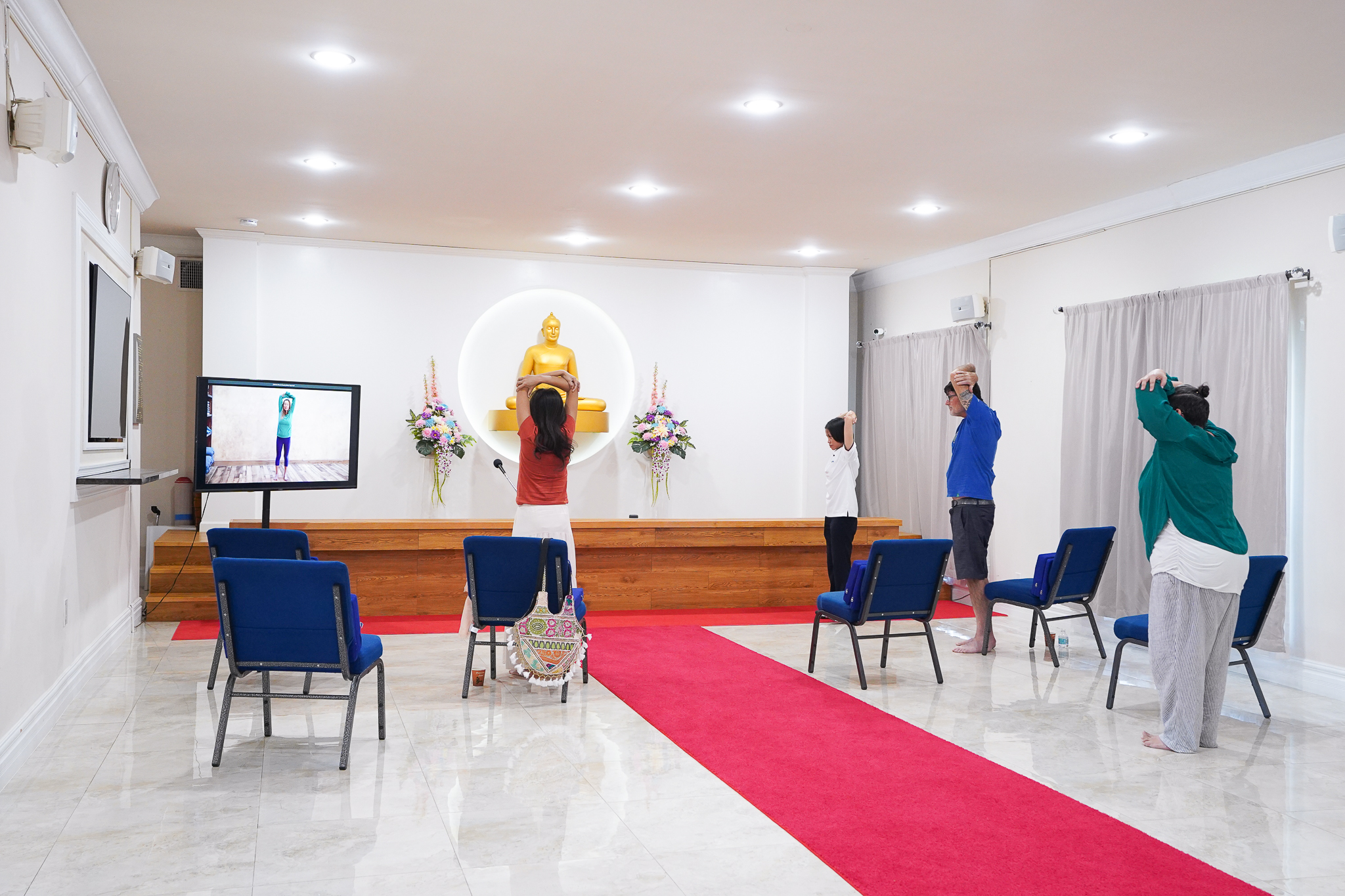 วัดพระธรรมกายปาล์มบีช จัดปฏิบัติธรรมชาวท้องถิ่น