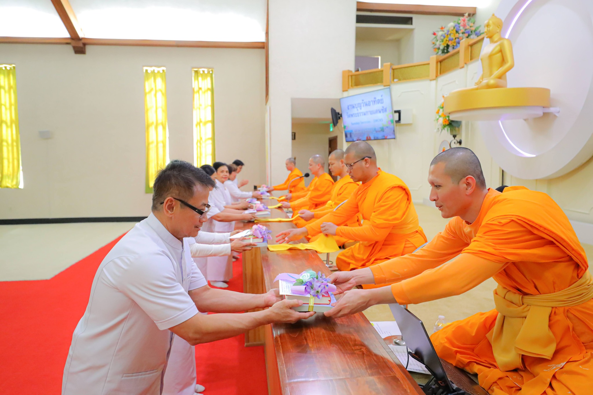 วัดพระธรรมกายแคนซัส จัดงานบุญวันอาทิตย์