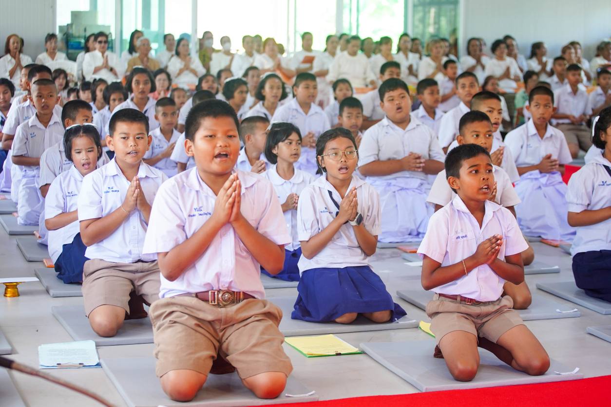 ที่พักสงฆ์บ้านร่มเย็น จัดพิธีทอดผ้าป่า โครงการบรรพชาสามเณรภาคฤดูร้อน