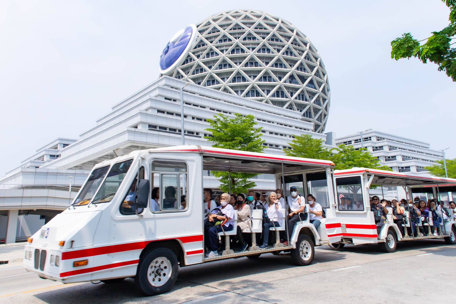 นายอำเภอคลองหลวง เยี่ยมเยียนพบปะชาวคลองสาม โครงการโรงเรียนผู้สูงอายุ ประจำปี 2568