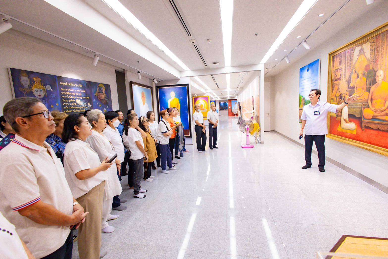 นายอำเภอคลองหลวง เยี่ยมเยียนพบปะชาวคลองสาม โครงการโรงเรียนผู้สูงอายุ ประจำปี 2568