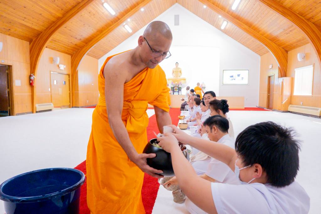 วัดพระธรรมกายมินเนโซตา จัดงานบุญวันอาทิตย์