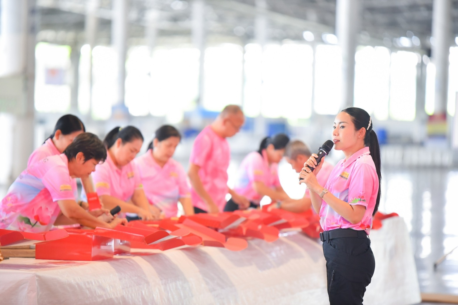 เครือข่ายบ้าน วัด โรงเรียน อ.คลองหลวง ร่วมจัดเตรียมไทยธรรมถวายมหาสังฆทาน 40,000 กว่าวัดทั่วประเทศ