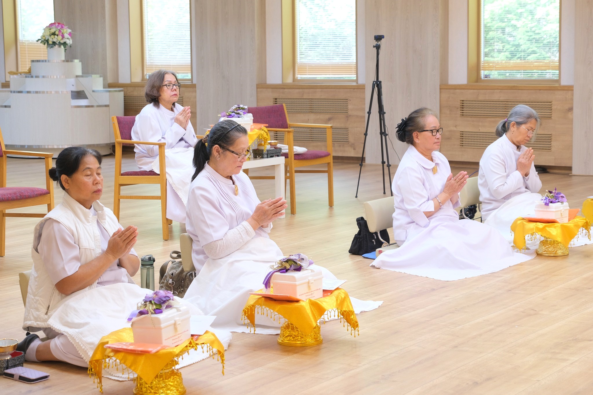 วัดพระธรรมกายบูโรส จัดพิธีบุพเปตพลี