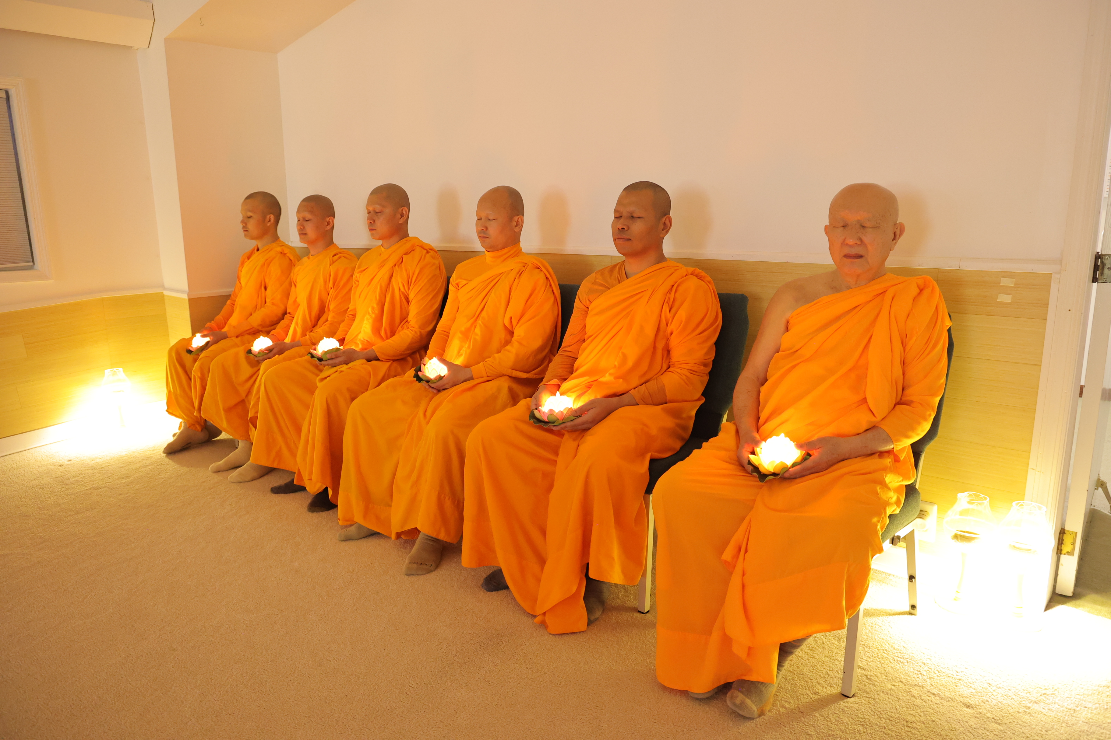 วัดพระธรรมกายจอร์เจีย จัดปฏิบัติธรรมชาวท้องถิ่น ประจำเดือนคืนวันเพ็ญ