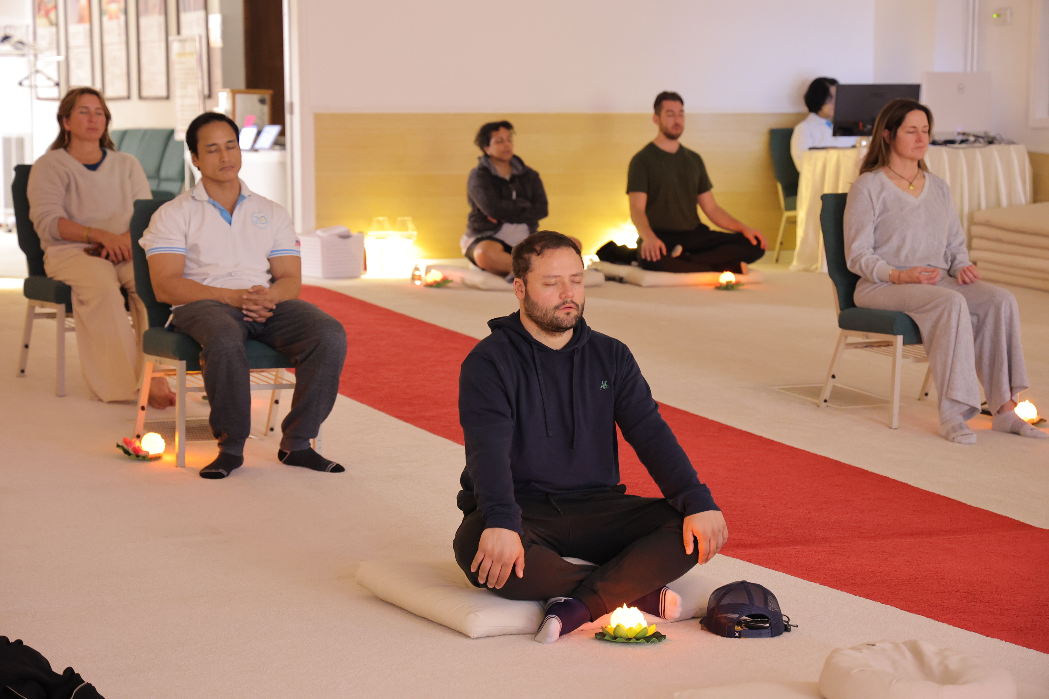 วัดพระธรรมกายจอร์เจีย จัดปฏิบัติธรรมชาวท้องถิ่น ประจำเดือนคืนวันเพ็ญ