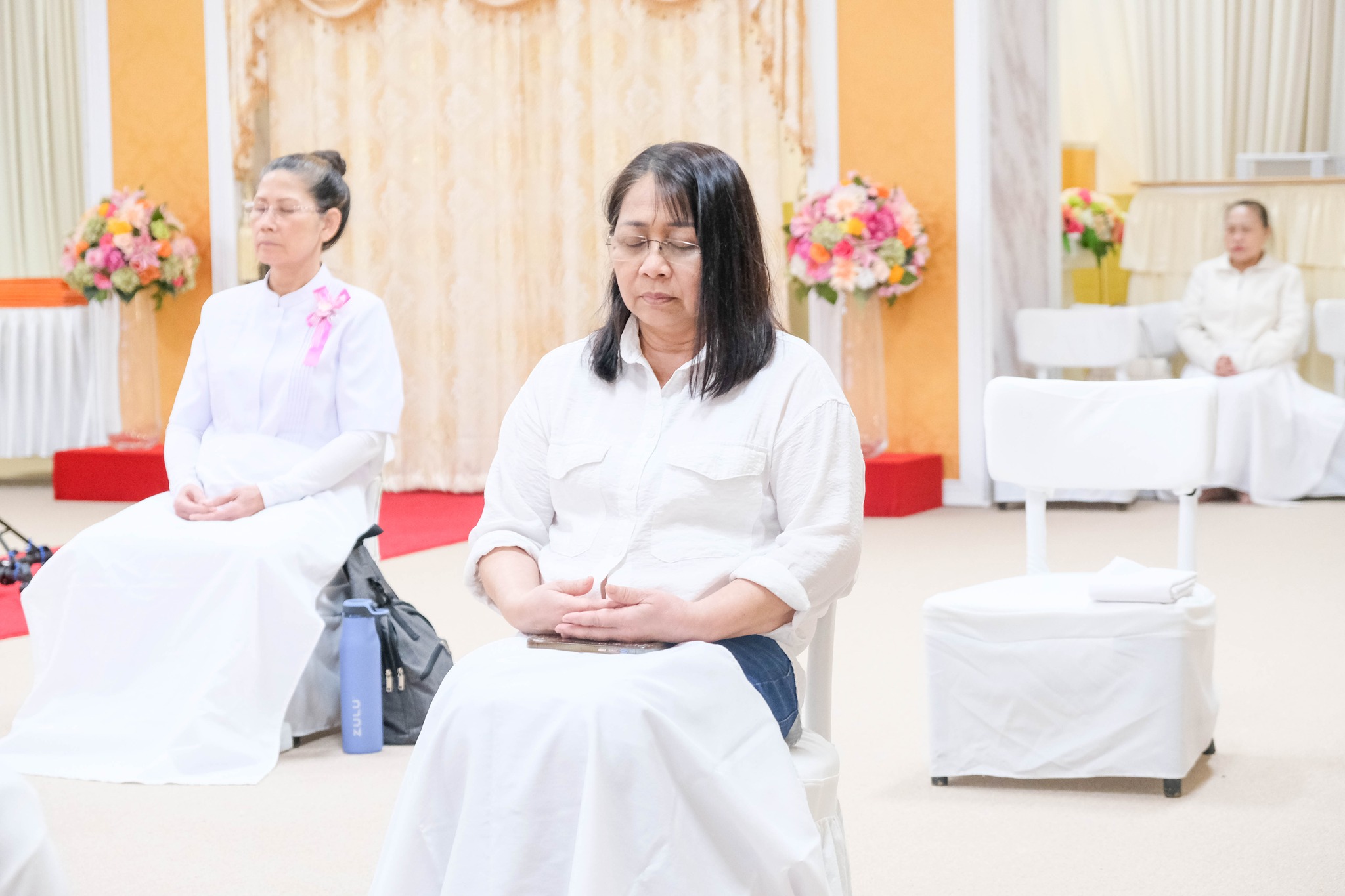 วัดพระธรรมกายเท็กซัส จัดพิธีทอดผ้าป่ามหาปฏิสังขรณ์