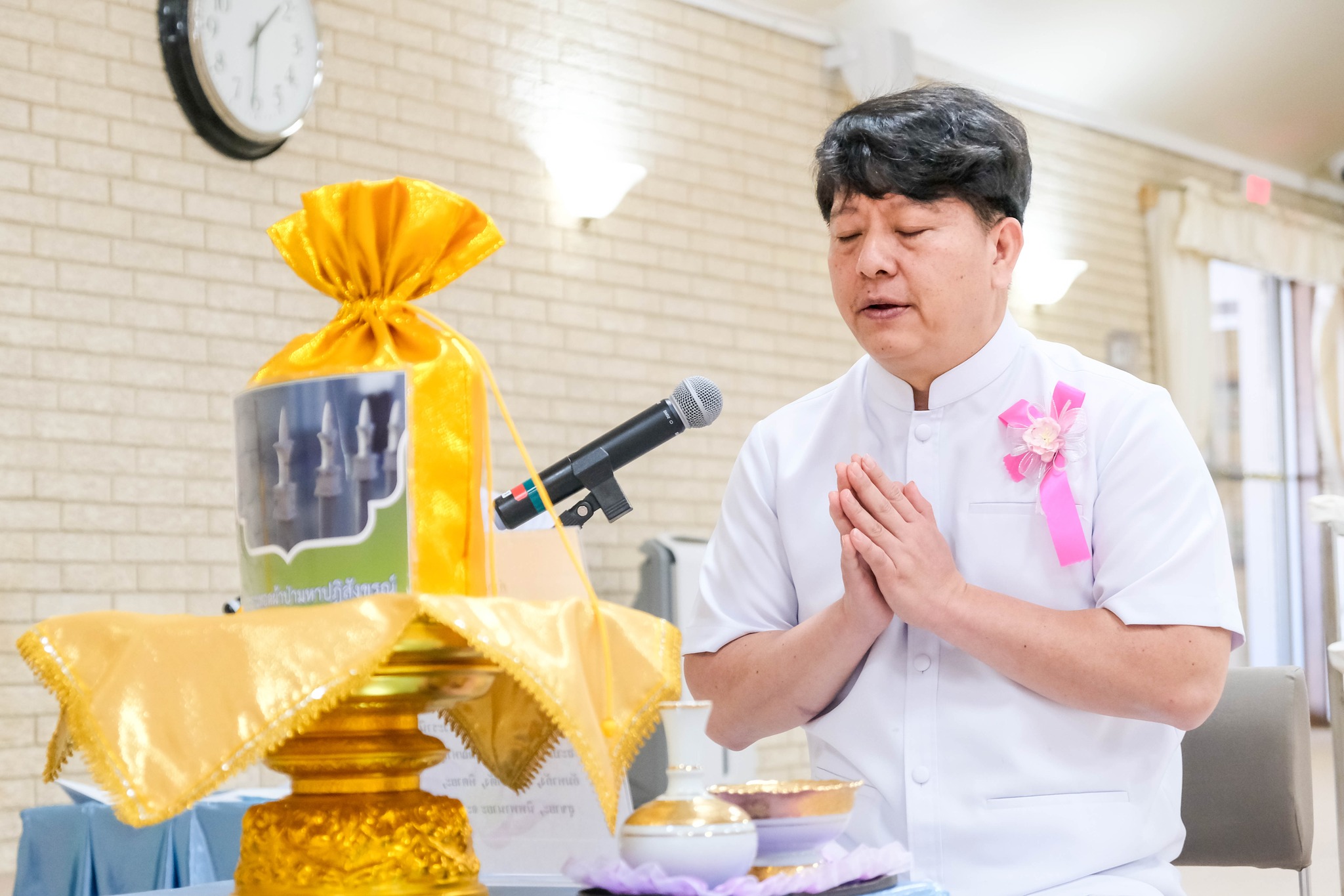 วัดพระธรรมกายเท็กซัส จัดพิธีทอดผ้าป่ามหาปฏิสังขรณ์