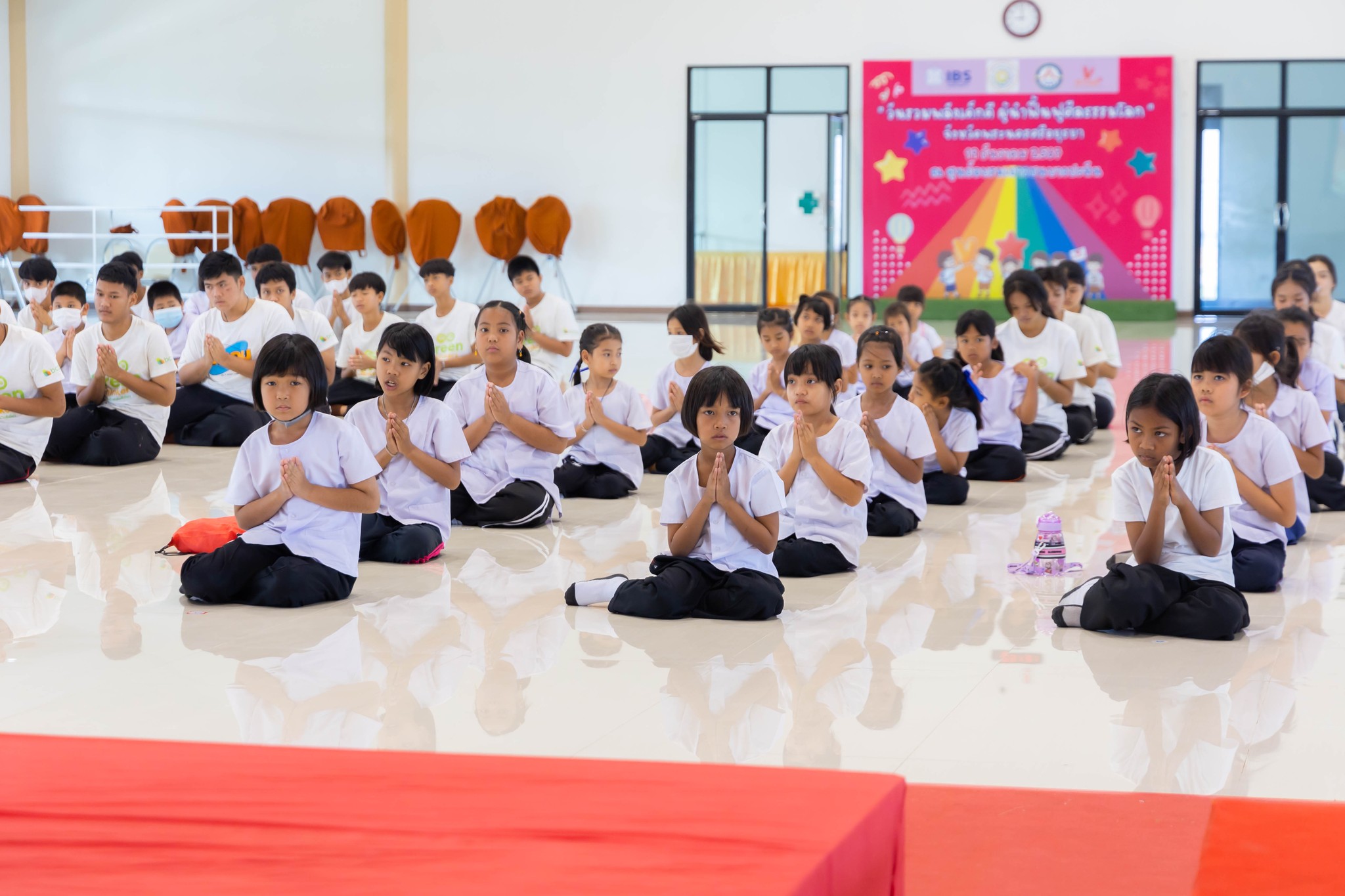 โรงเรียนวัดผึ่งแดด (บุญสืบวิชชนูปถัมภ์) จัดอบรมศีลธรรมแก่นักเรียน