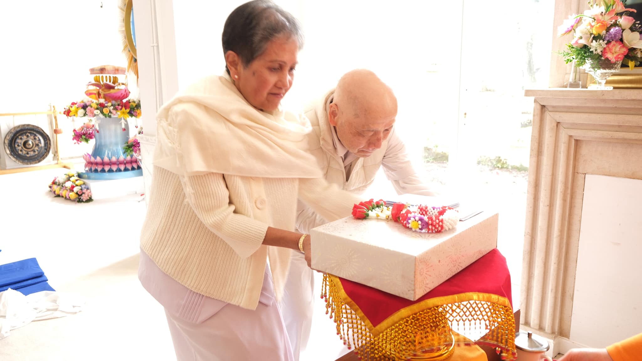 วัดพระธรรมกายบอร์คโด จัดปฏิบัติธรรมวันอาทิตย์