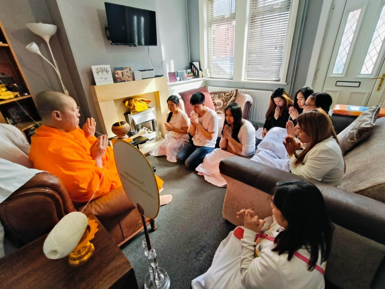 วัดพระธรรมกายแมนเชสเตอร์ จัดปฏิบัติธรรม ณ เมืองนอร์ธแทมตัน