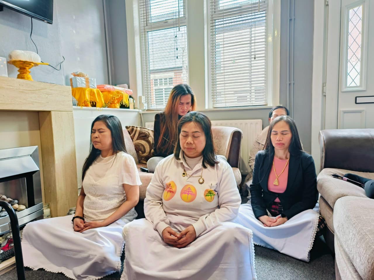 วัดพระธรรมกายแมนเชสเตอร์ จัดปฏิบัติธรรม ณ เมืองนอร์ธแทมตัน