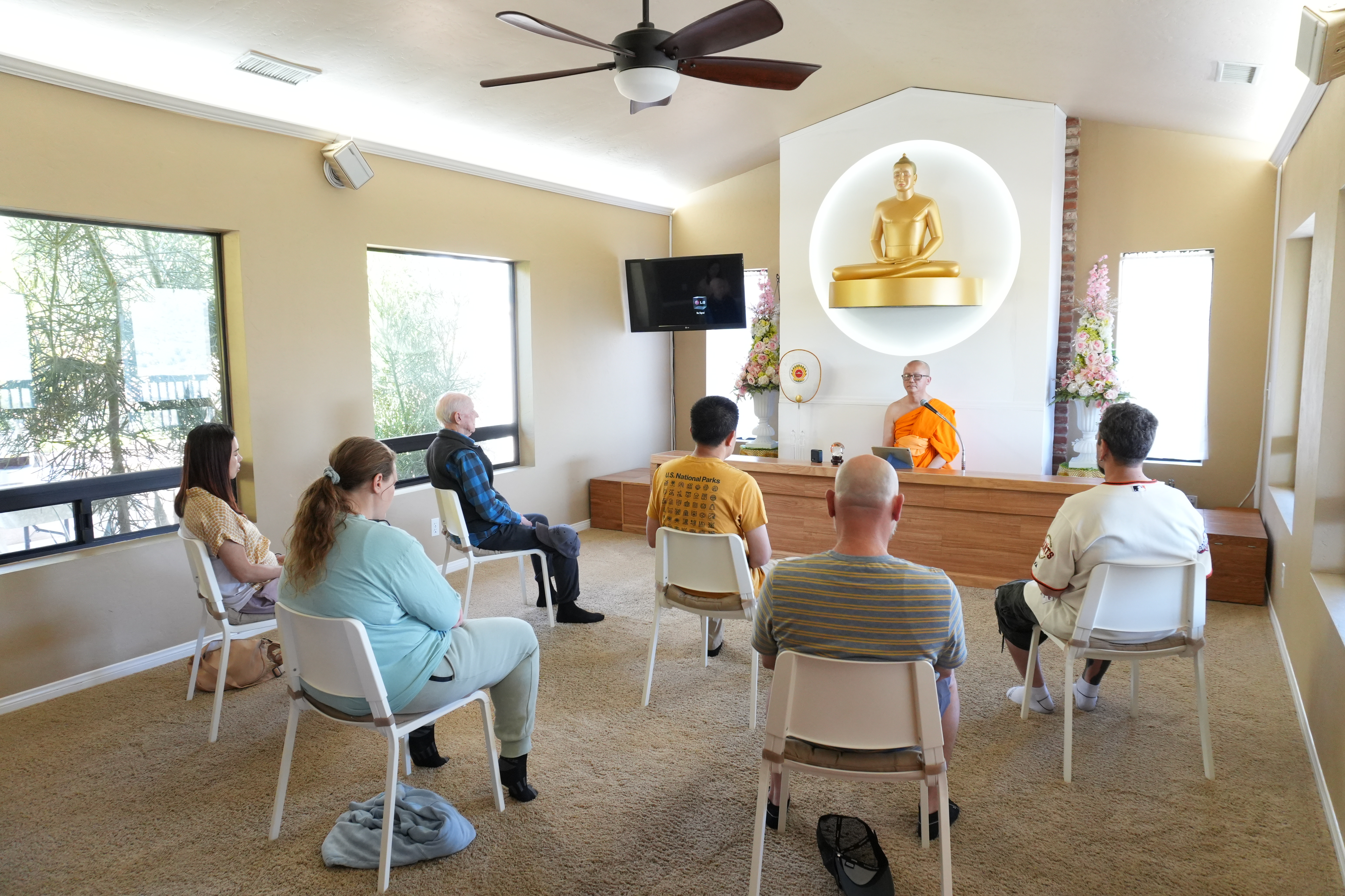 วัดภาวนาซานดิเอโก จัดปฏิบัติธรรมวันหยุดสุดสัปดาห์ สำหรับชาวท้องถิ่น