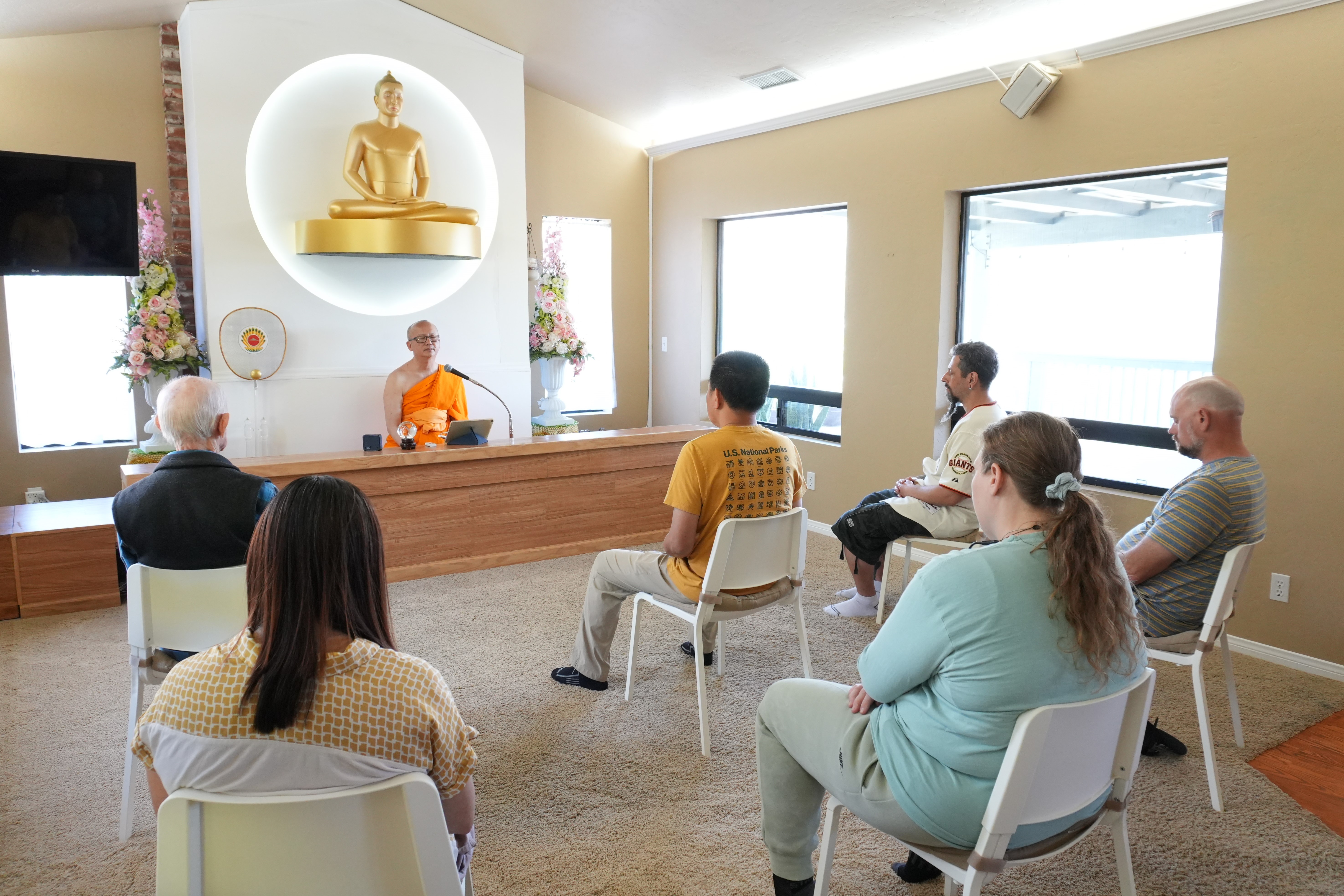 วัดภาวนาซานดิเอโก จัดปฏิบัติธรรมวันหยุดสุดสัปดาห์ สำหรับชาวท้องถิ่น