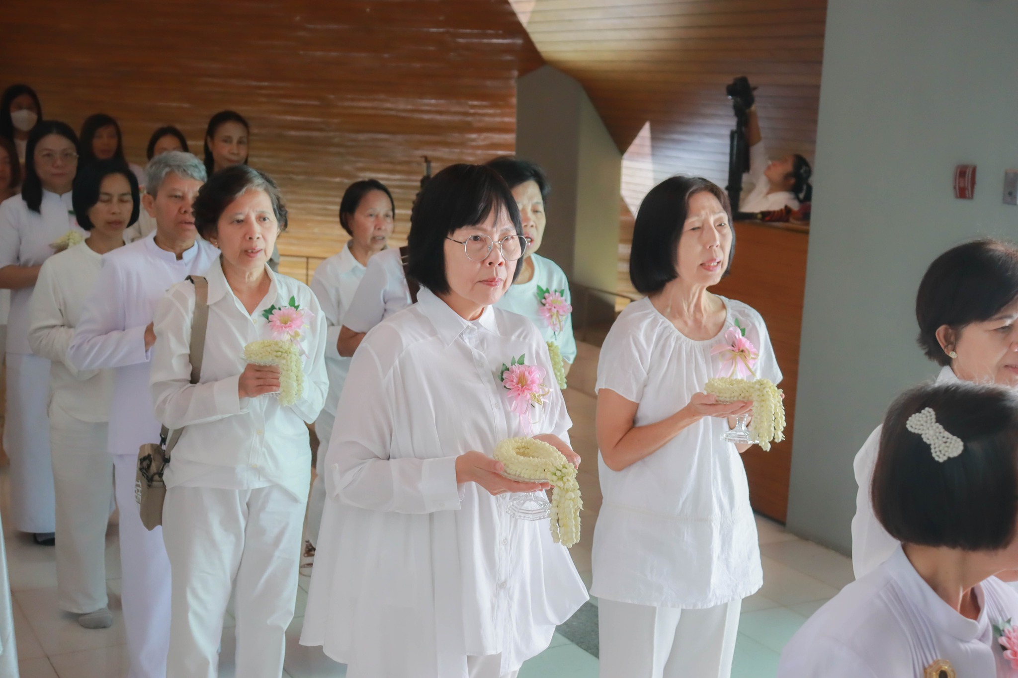 ศูนย์ปฏิบัติธรรมพระมงคลเทพมุนี จัดทอดผ้าป่า และพิธีสักการะพระมงคลเทพมุนี (สด จนฺทสโร)