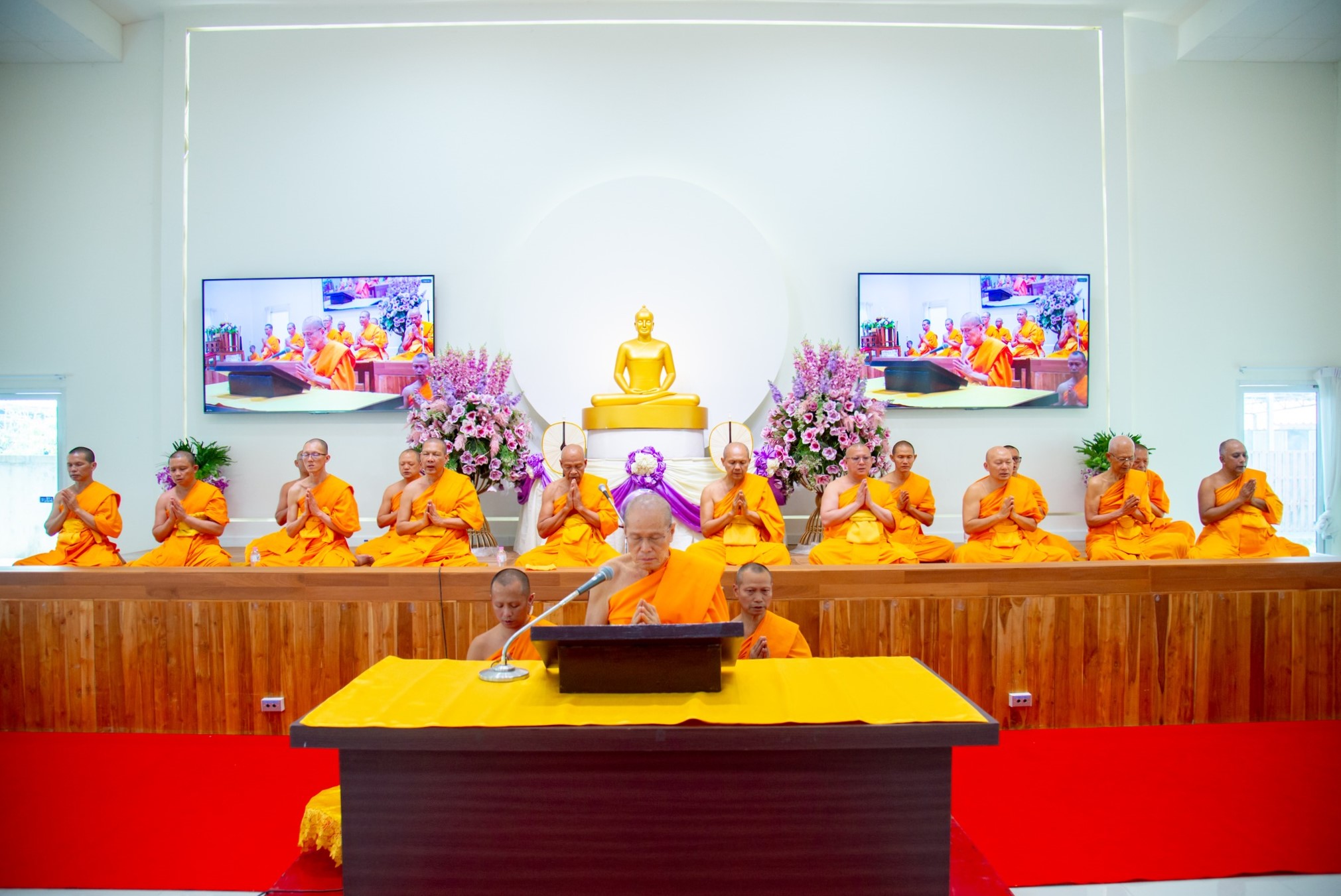 ศูนย์ปฏิบัติธรรมพระมงคลเทพมุนี จัดทอดผ้าป่า และพิธีสักการะพระมงคลเทพมุนี (สด จนฺทสโร)